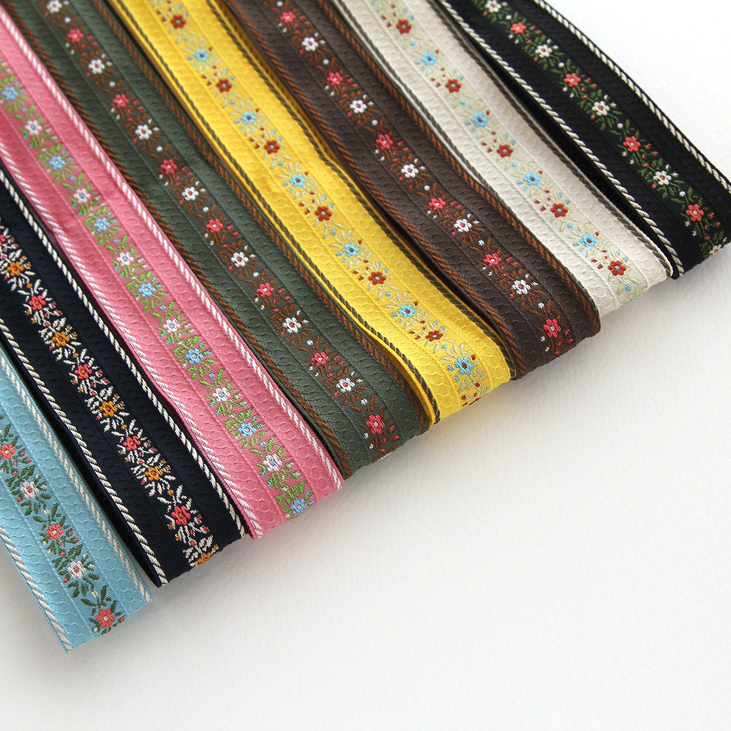 Floral Elegance Jacquard Ribbon 1.06inch (2.7cm) x 2/5/10Yards