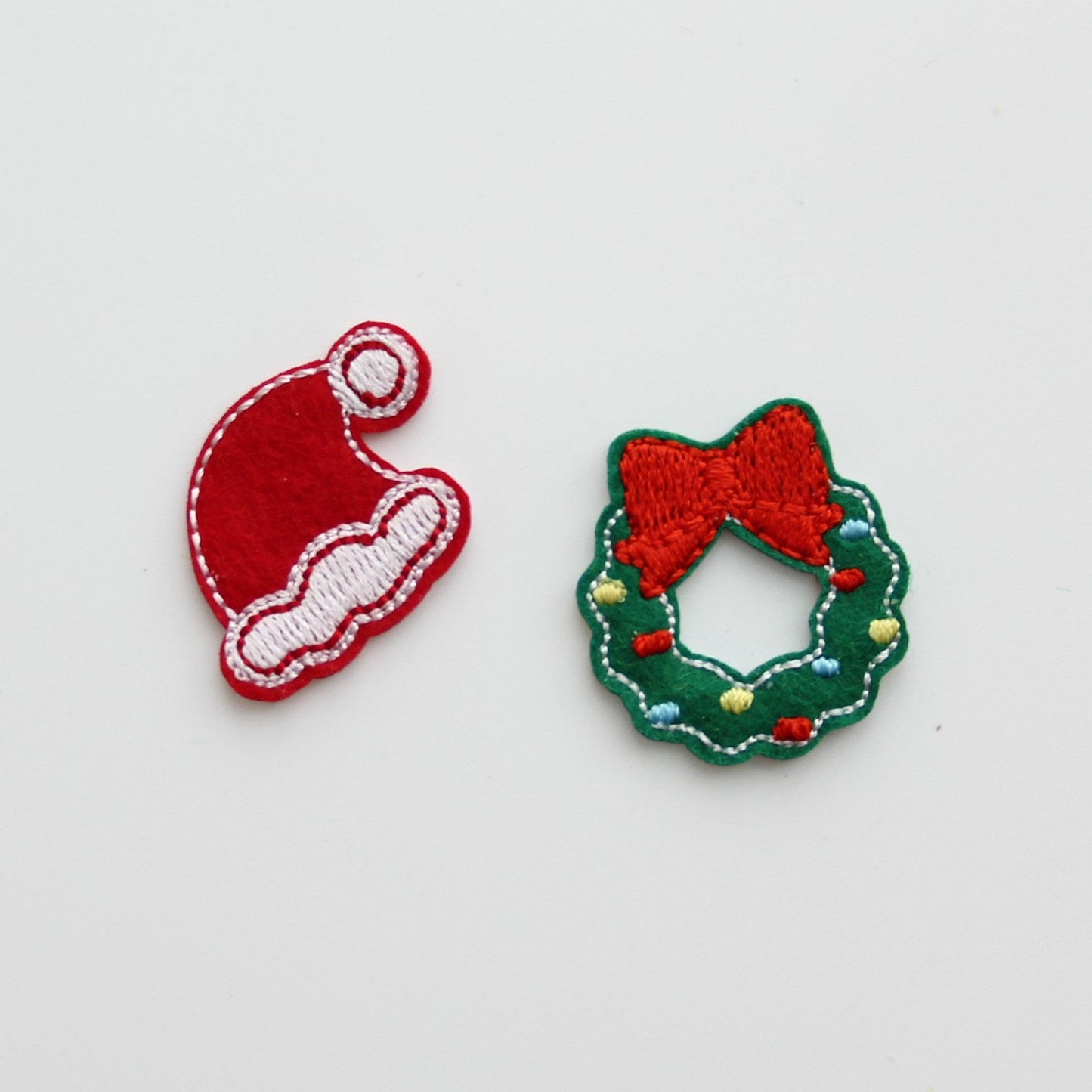 Christmas Embroidered Felt Patches, Appliques for Hair Clips, Scrapbooking, DIY Crafts 4pcs