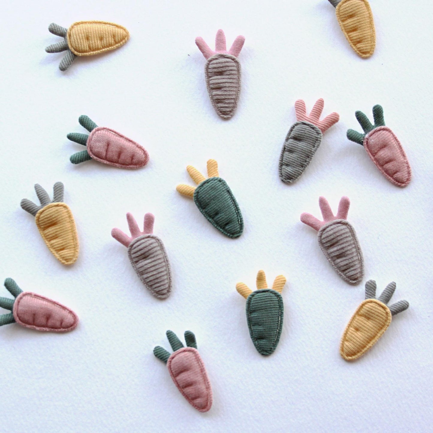 Mini Carrot Embroidered Patch, Fabric Applique, DIY Hair Bow Supply, Craft Decoration