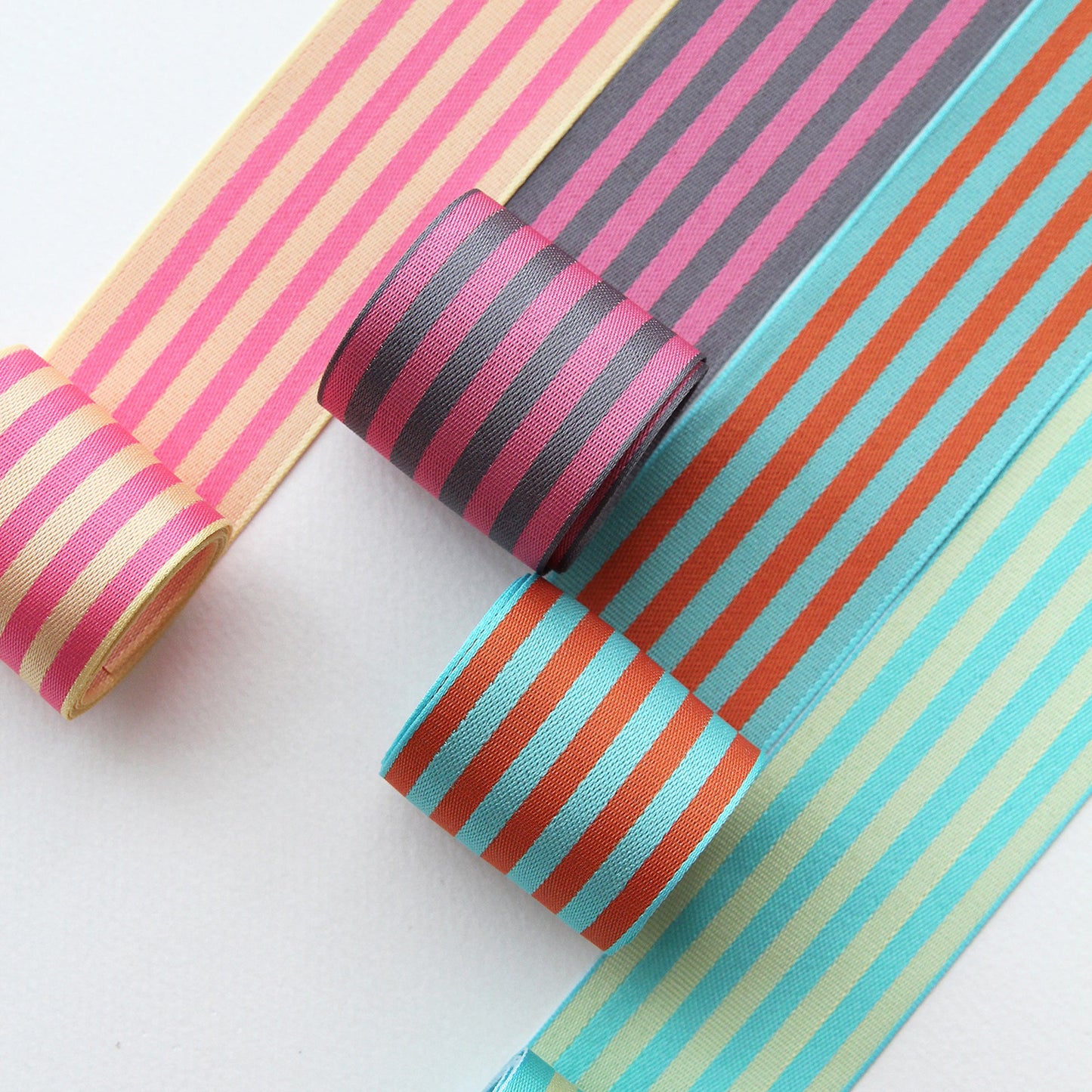 Striped Elegance Ribbon 0.98/1.57inch (2.5cm/4cm) x 2Yards
