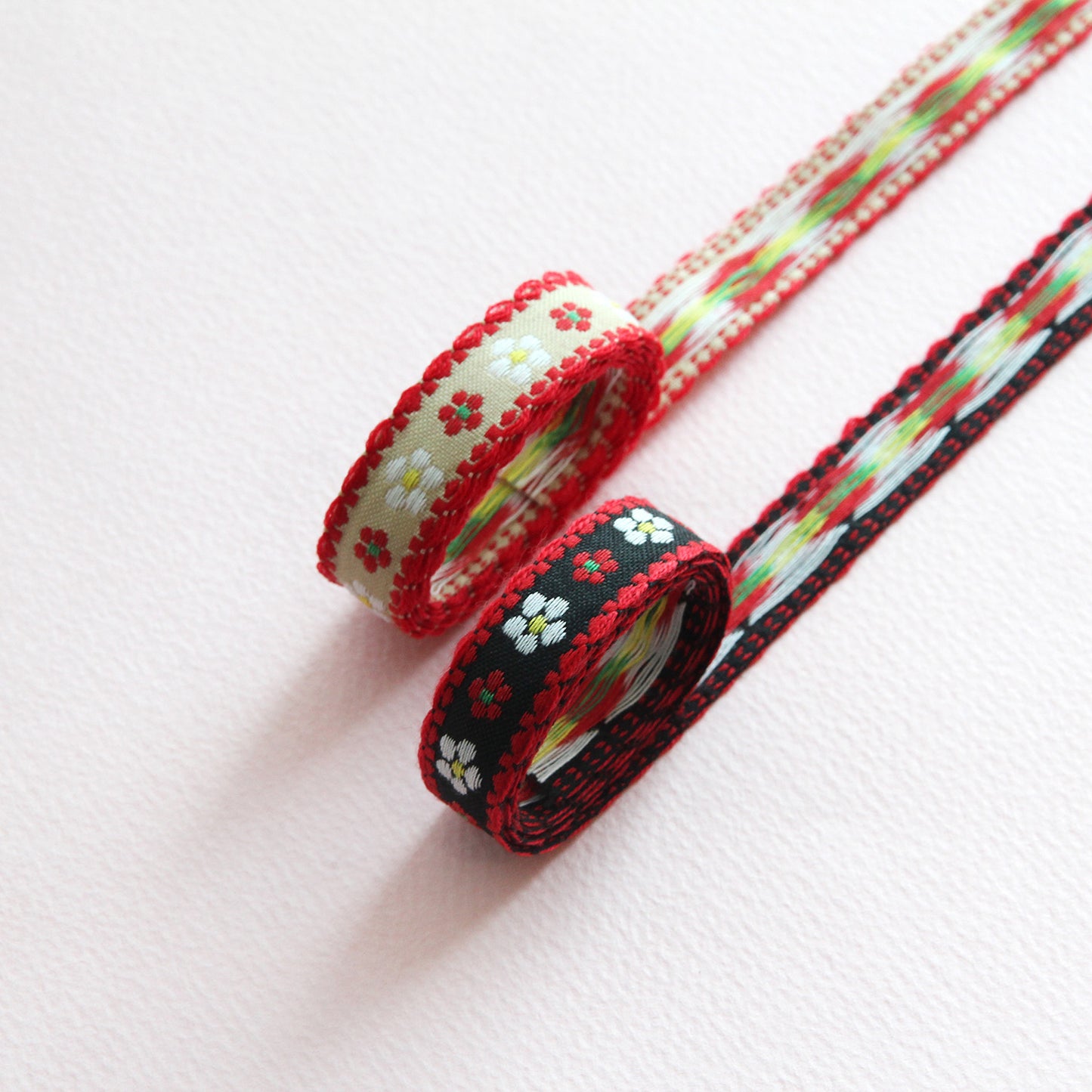 Daisy Flower Embroidery Ribbon 0.51inch (1.3cm) x 2/5/10Yards