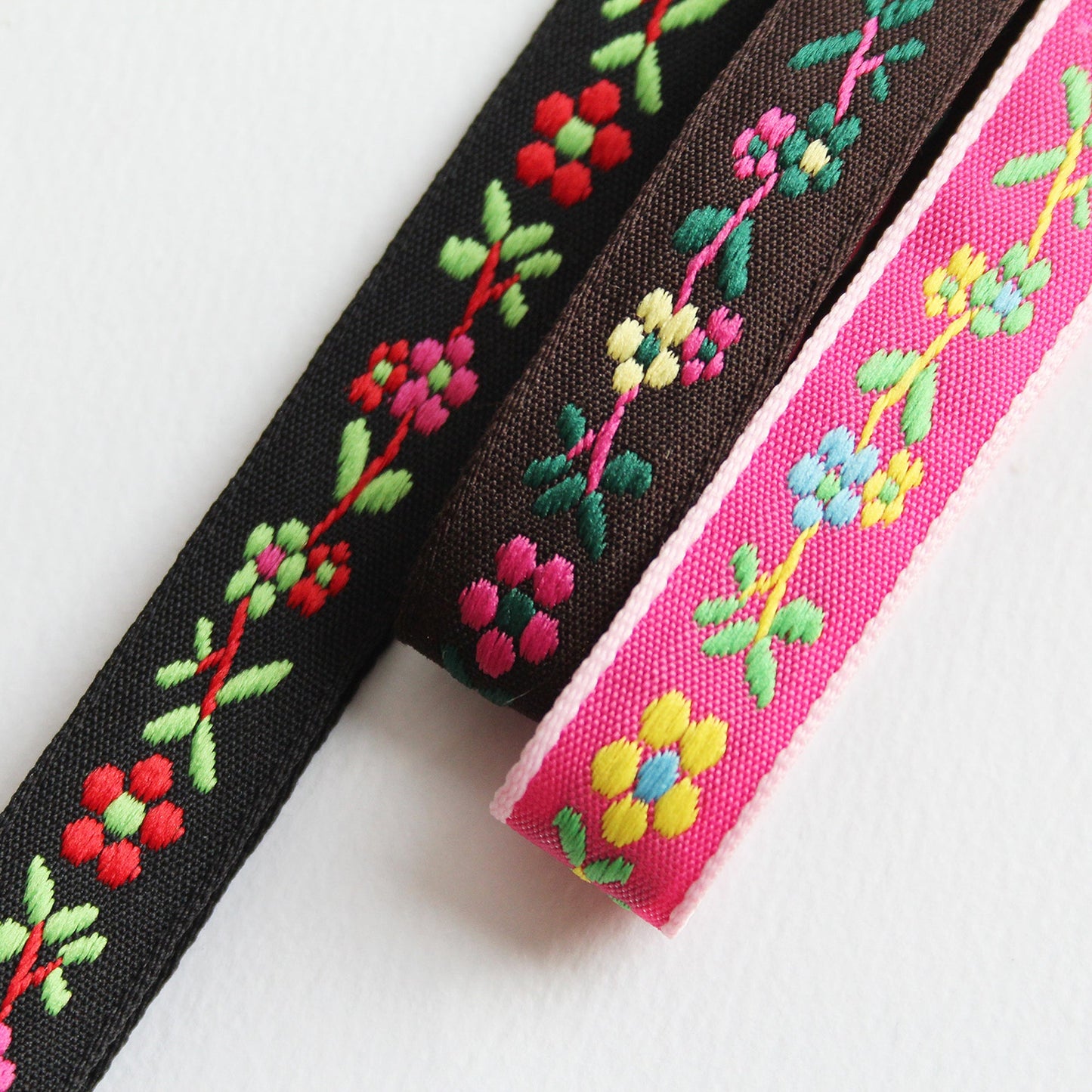 Wild Flower Embroidered Jacquard Ribbon 0.59inch (1.5cm) x 2/5/10Yards