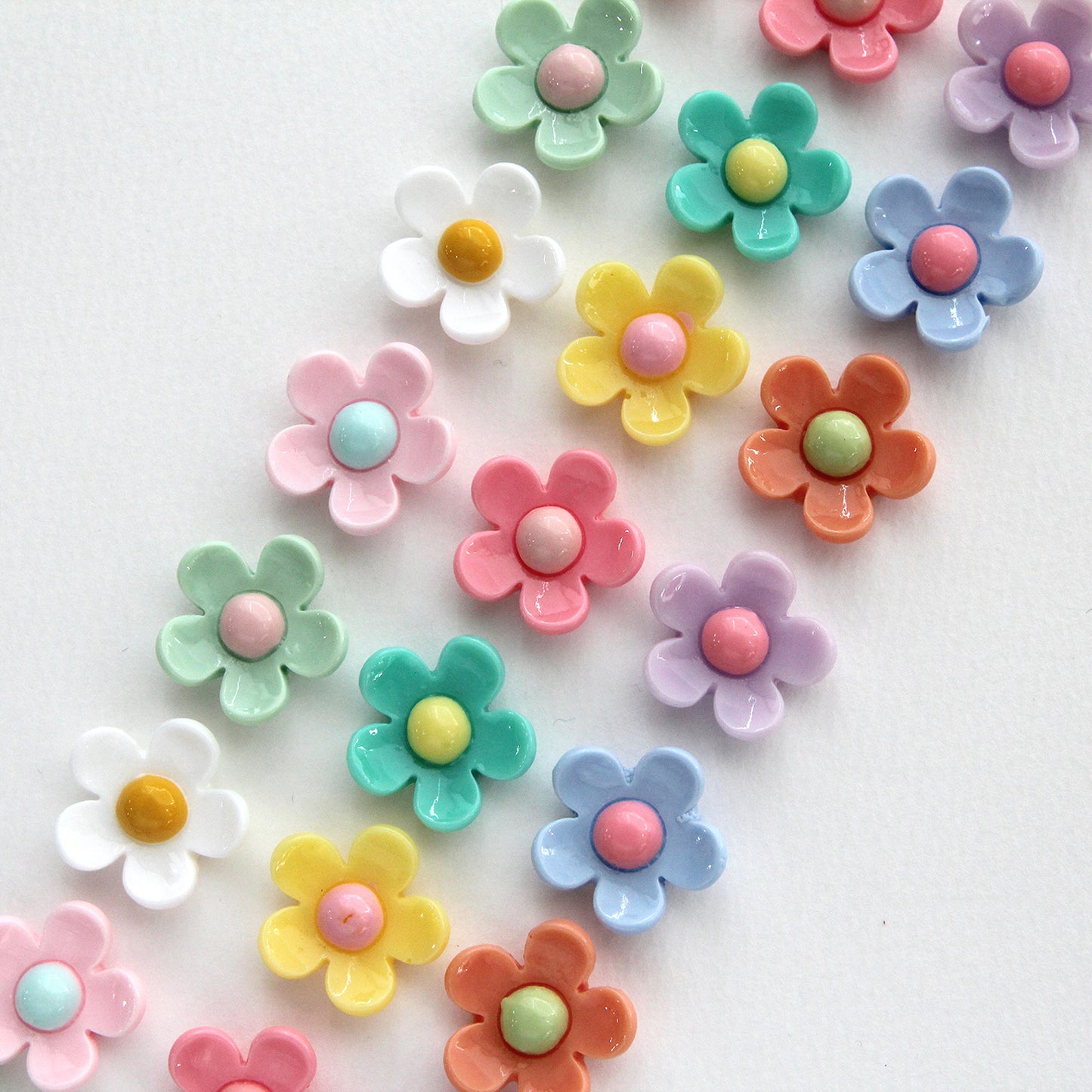 4/10pcs Pastel Acrylic Flower Deco Embellishments [P412]