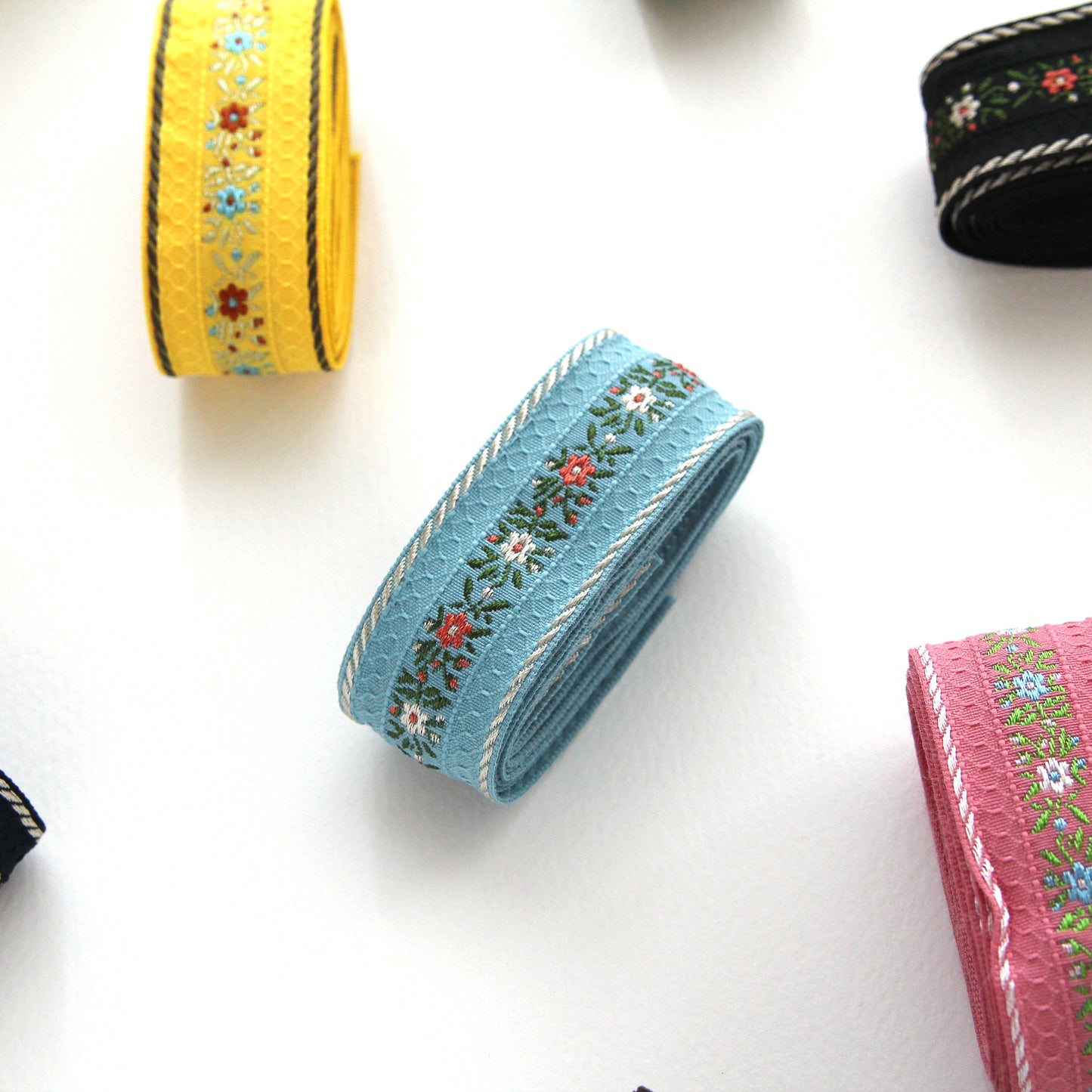 Floral Elegance Jacquard Ribbon 1.06inch (2.7cm) x 2/5/10Yards