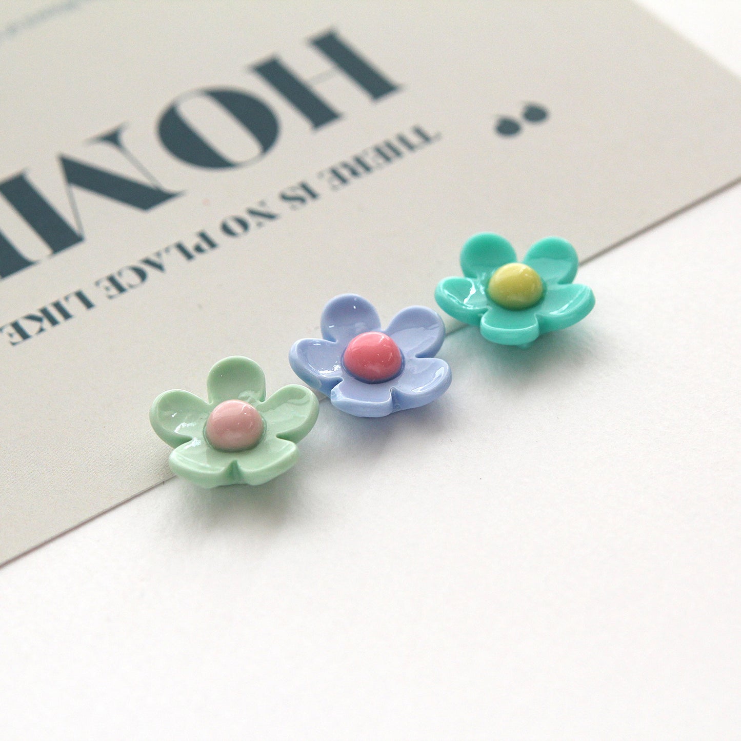 4/10pcs Pastel Acrylic Flower Deco Embellishments [P412]