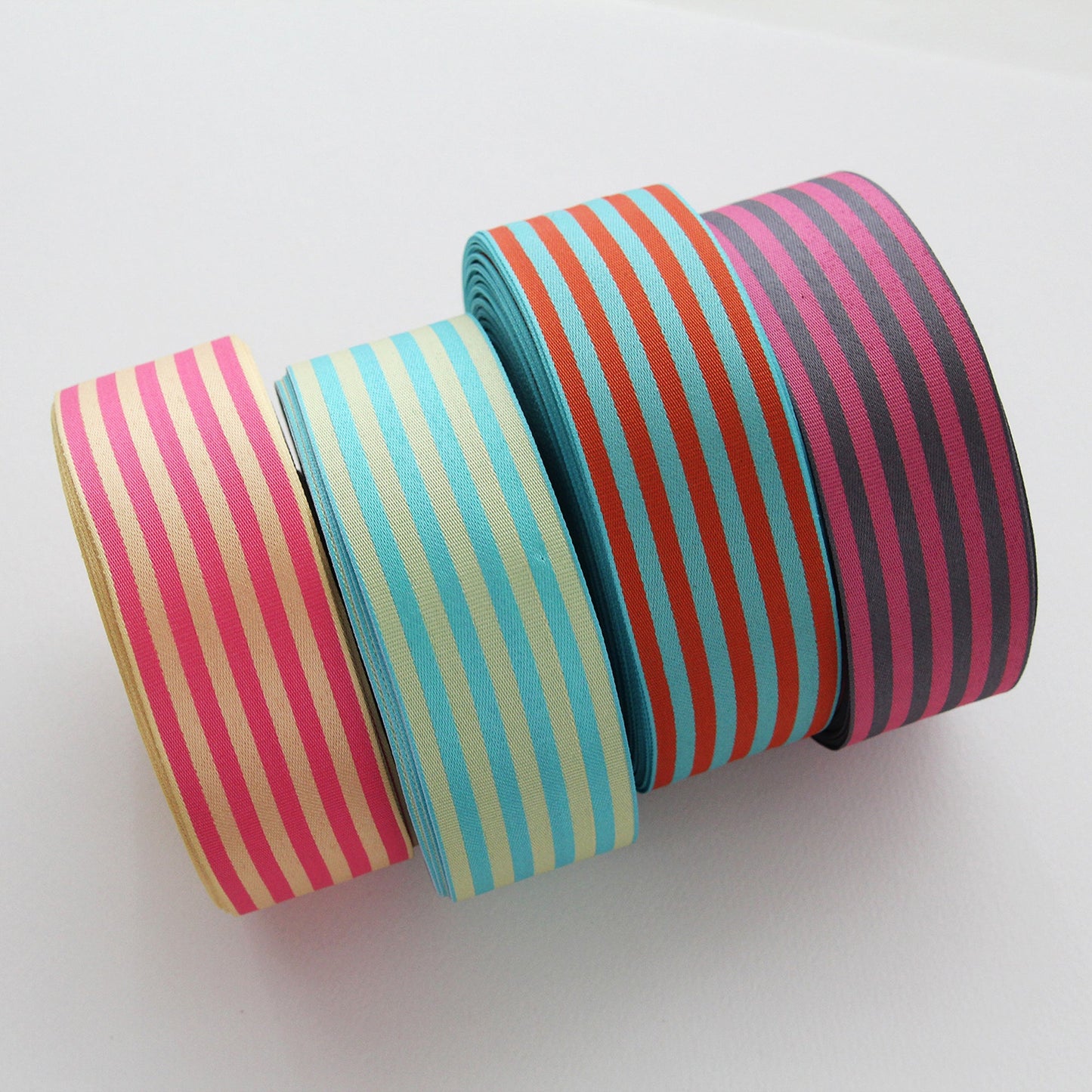 Striped Elegance Ribbon 0.98/1.57inch (2.5cm/4cm) x 2Yards