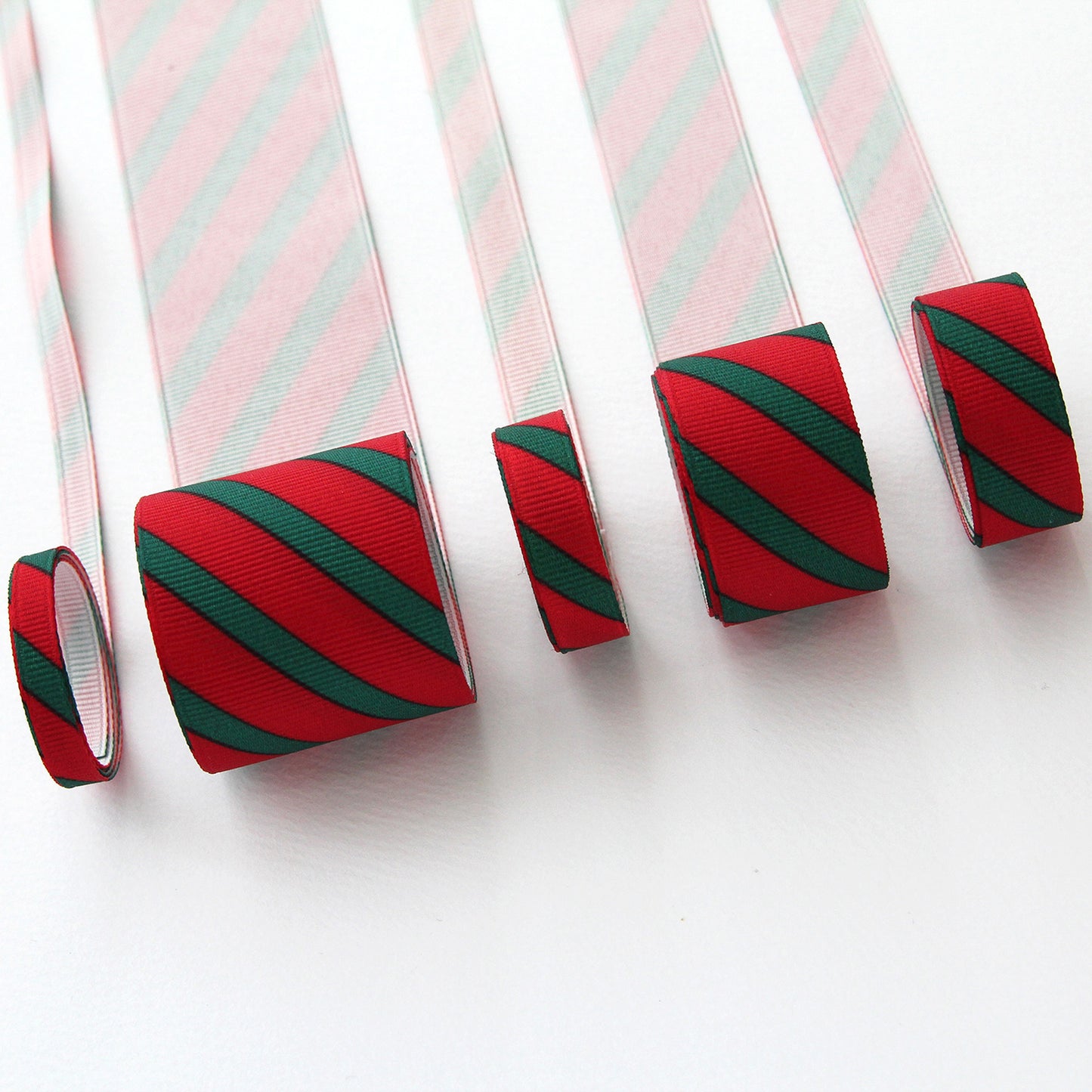 Diagonal Stripe Christmas Ribbon 2/5/10Yards