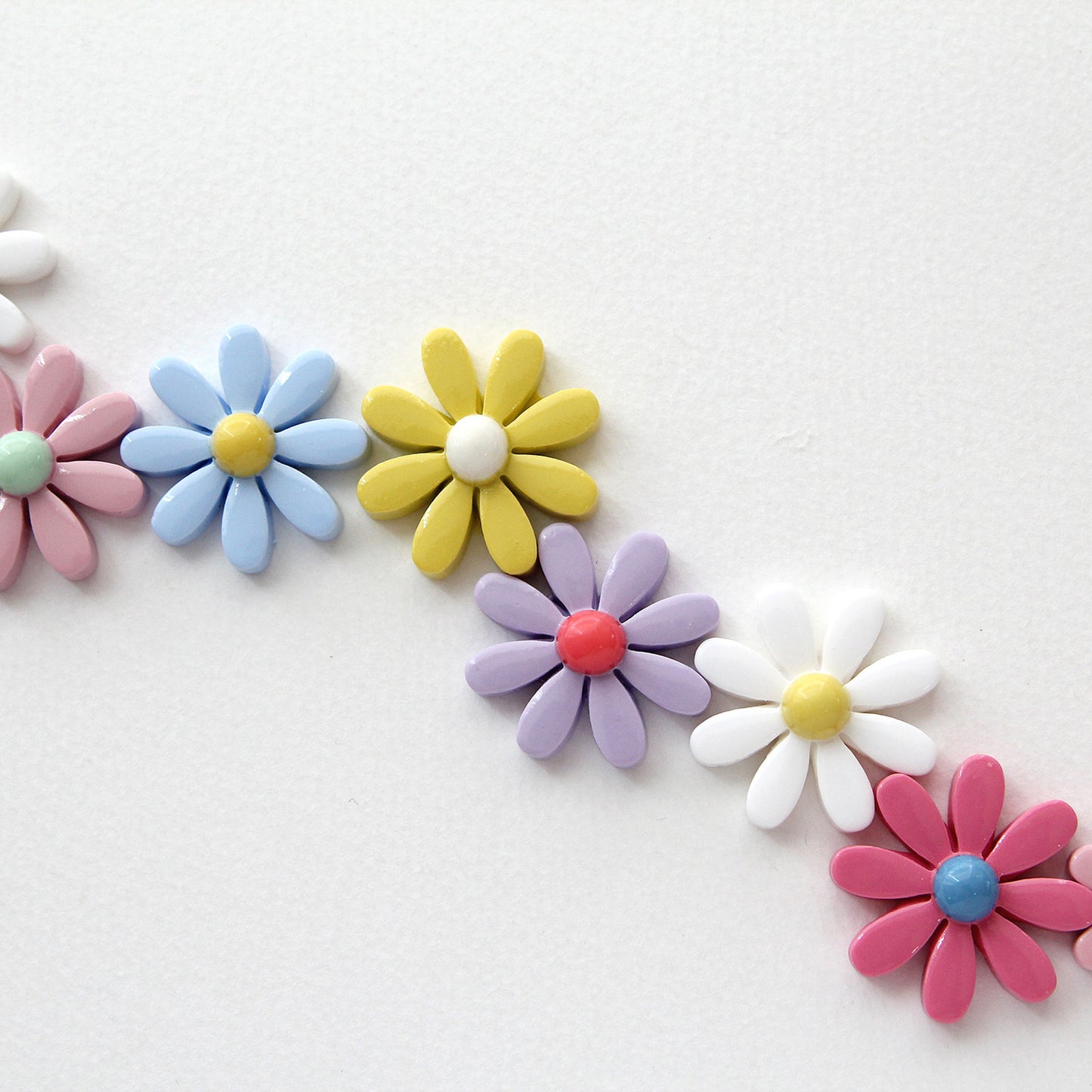 Daisy Flower Cabochons,Hair Accessories, Embellishment 4/10/50pcs