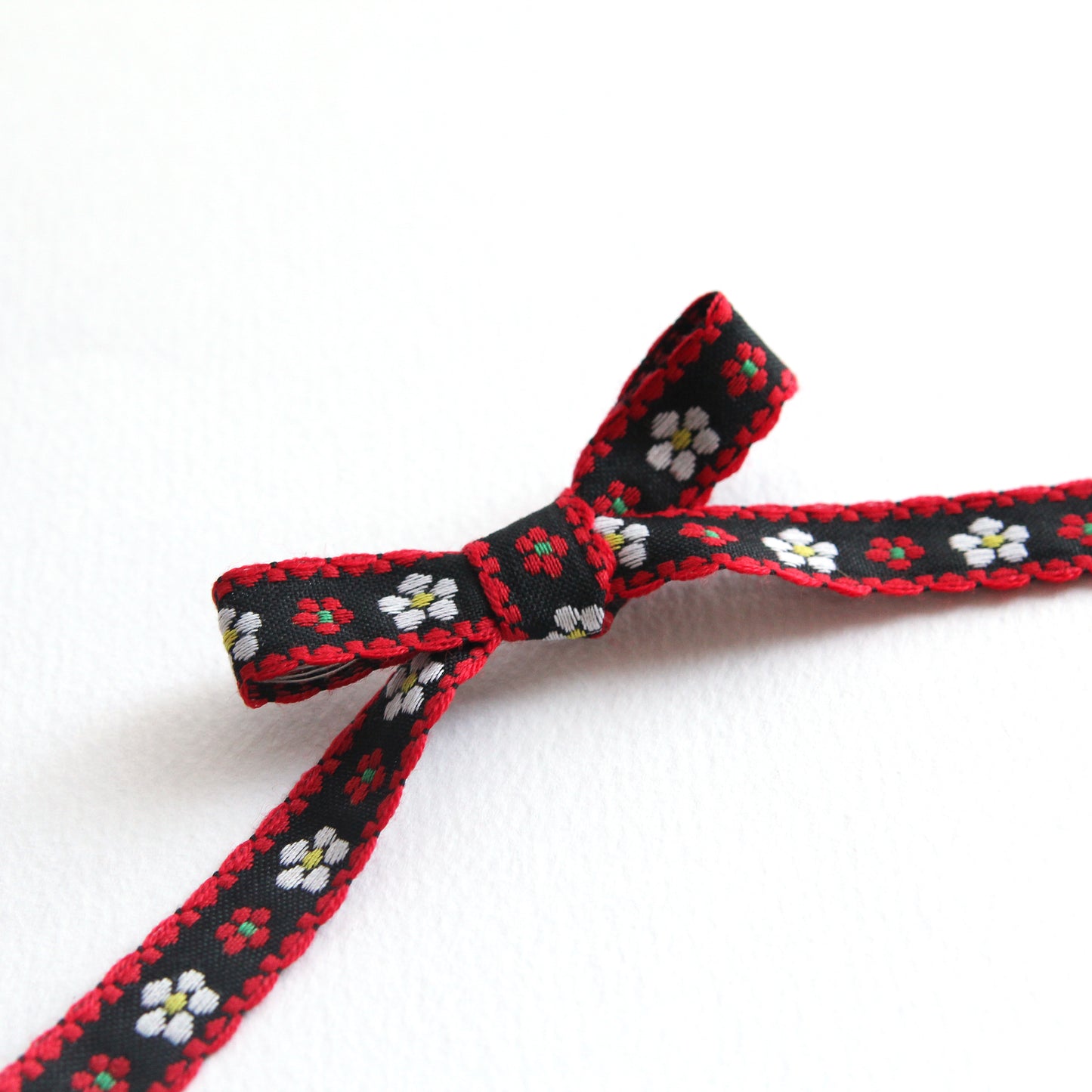 Daisy Flower Embroidery Ribbon 0.51inch (1.3cm) x 2/5/10Yards