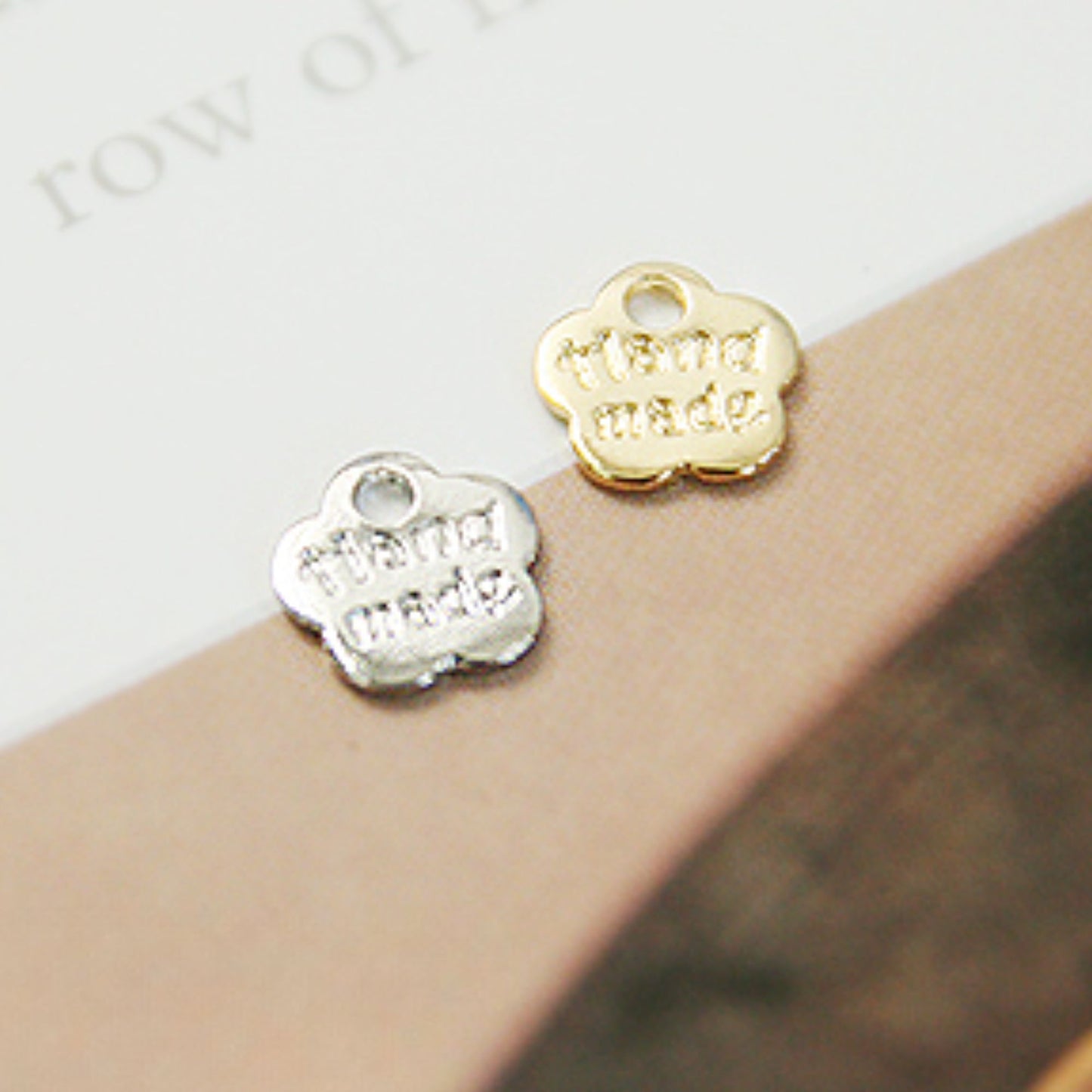4/10/30/50pcs Flower Charms [J21]