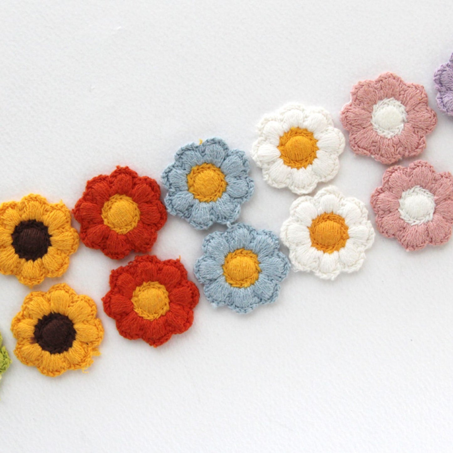 5pcs Blossom Embroidered Embellishments[P307]