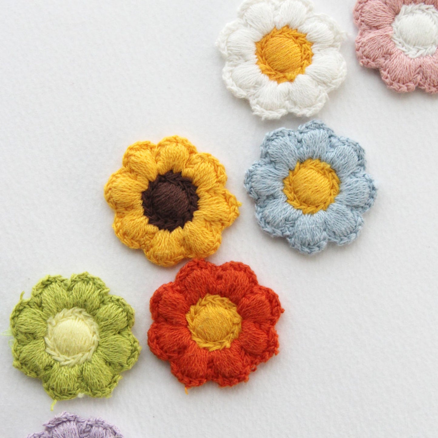 5pcs Blossom Embroidered Embellishments[P307]