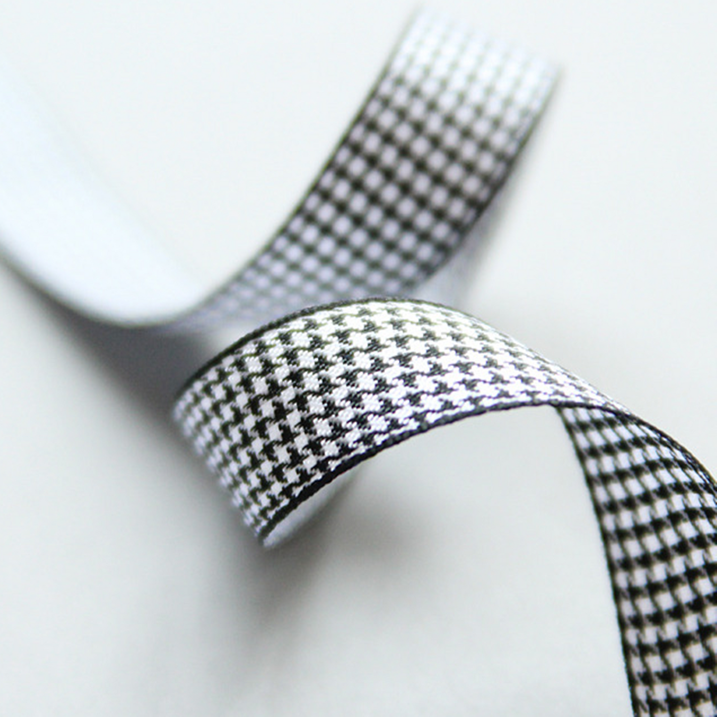 Houndstooth Elegance Ribbon 0.62inch(1.6cm)x 2/5/10Yards