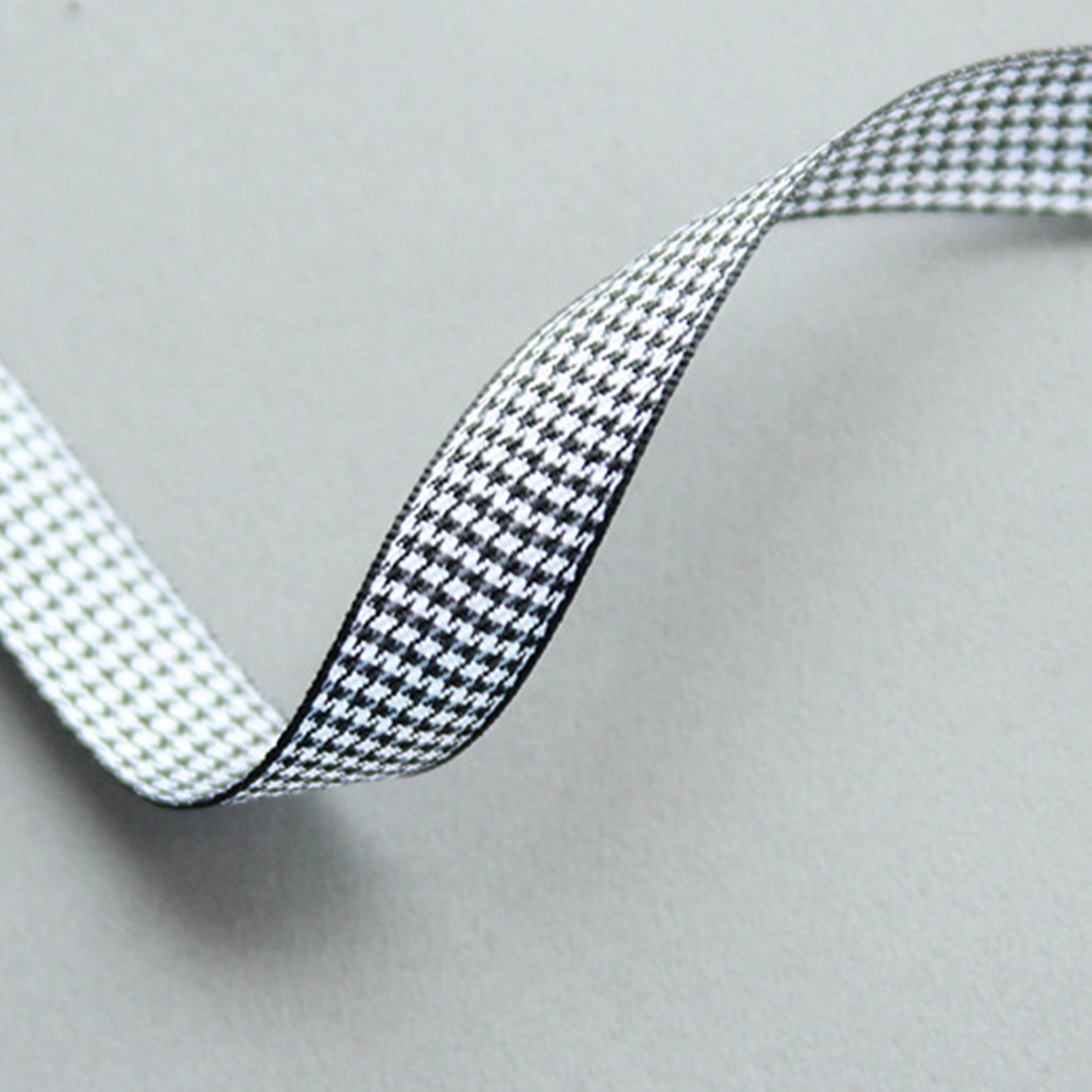 Houndstooth Elegance Ribbon 0.62inch(1.6cm)x 2/5/10Yards
