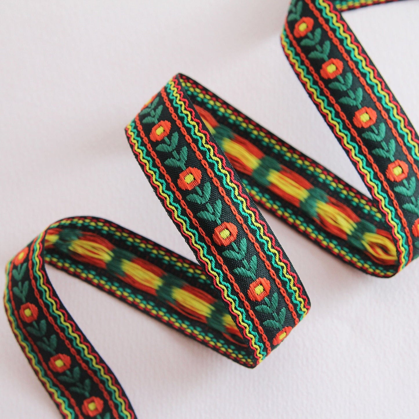 Tulip Flower Embroidery Jacquard Ribbon 1.02inch (2.6cm) x 2/5/10Yards