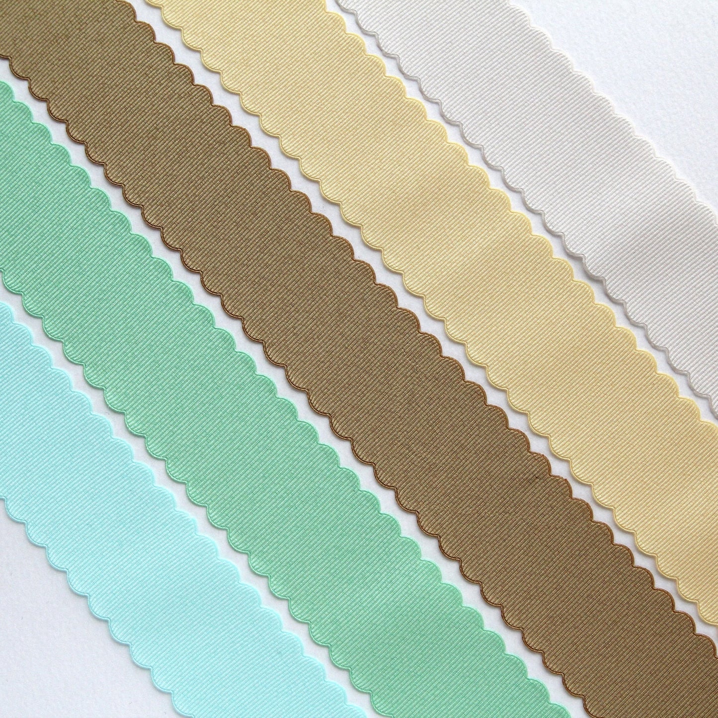 Wavy Edge Grosgrain Ribbon 1.41in 2/5Yards