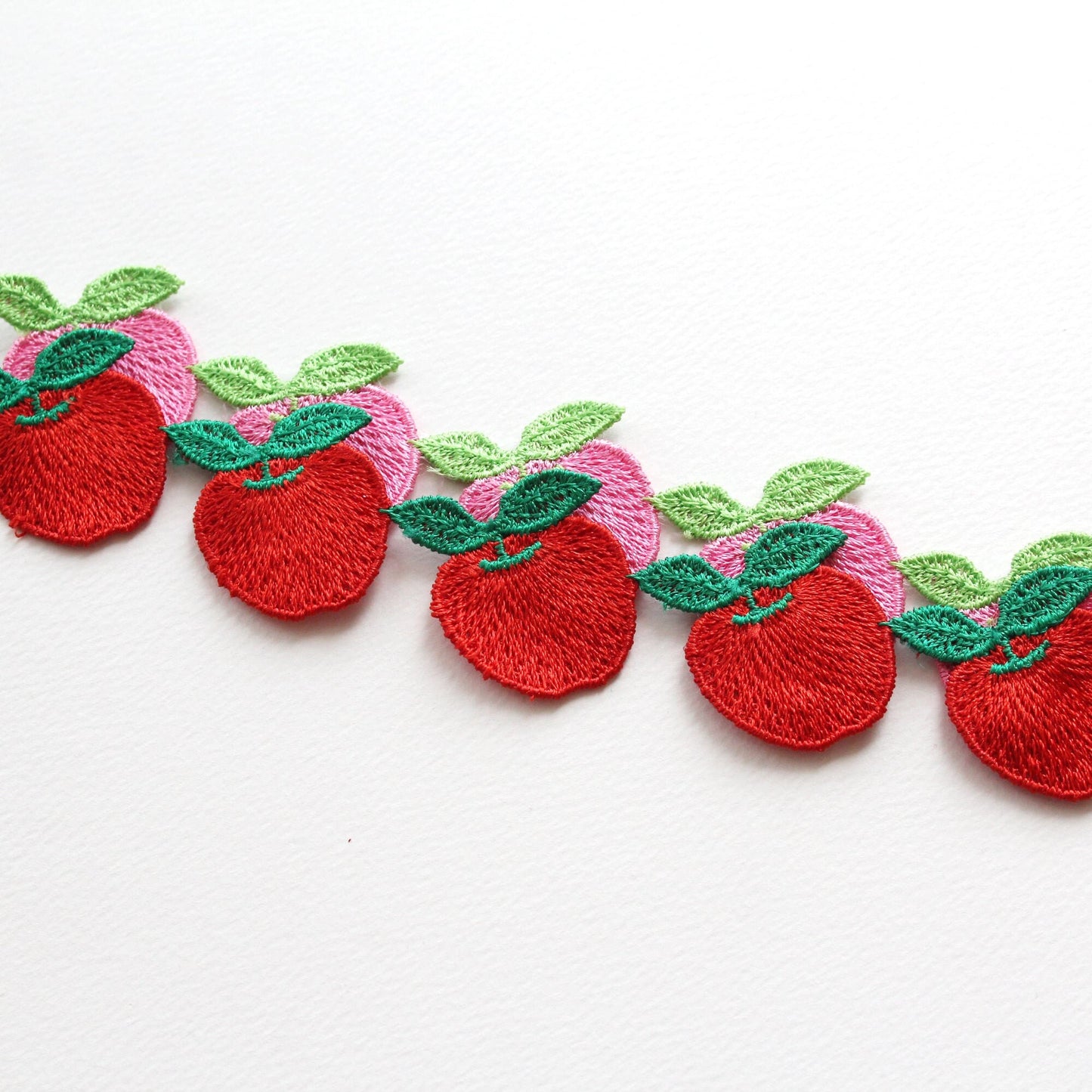 Apple-Shaped Embroidery Patch 10pcs