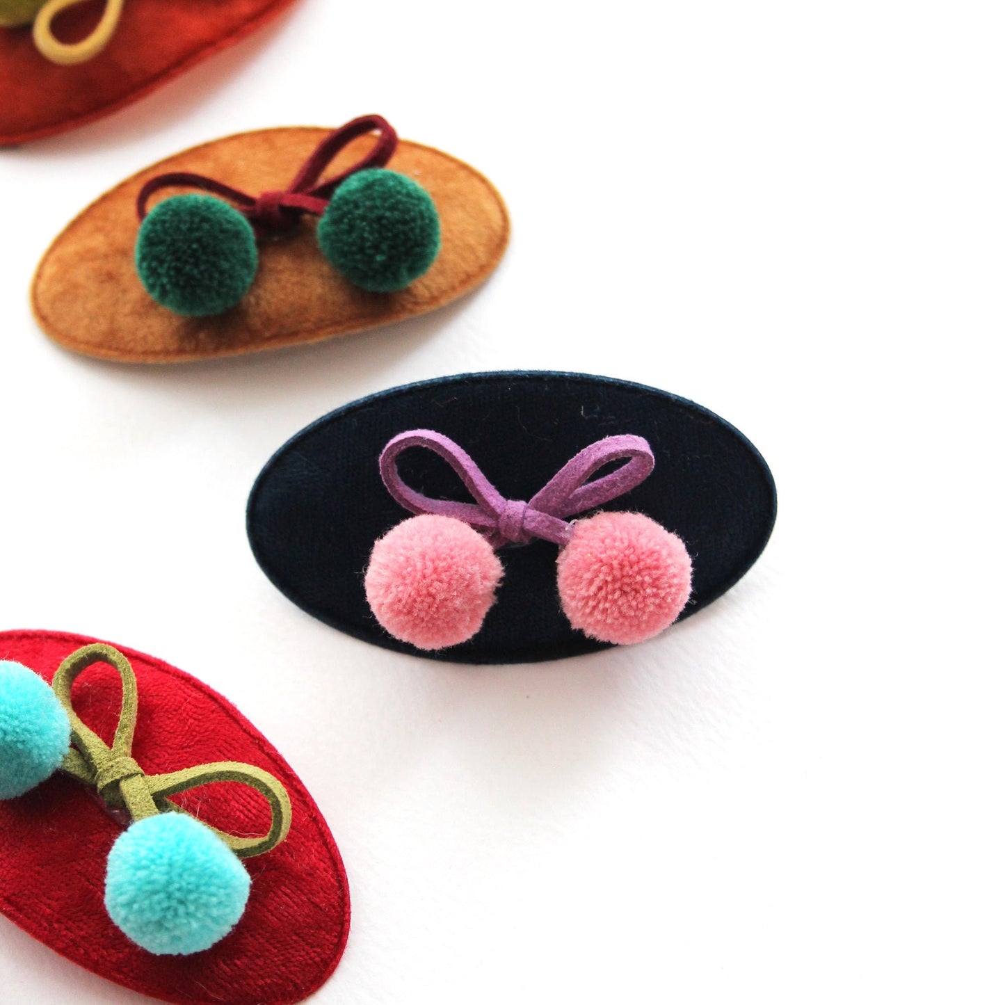 Velvet Oval Snap Clip Covers 4pcs