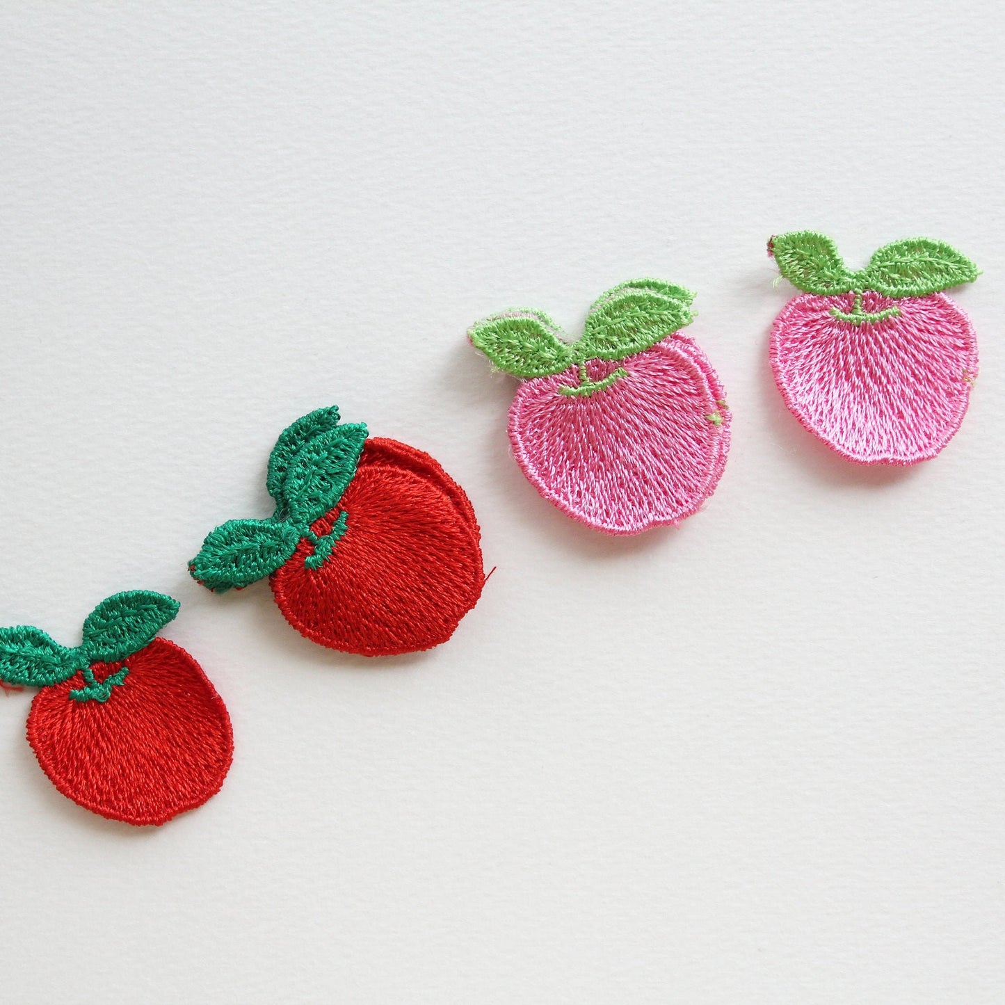 Apple-Shaped Embroidery Patch 10pcs