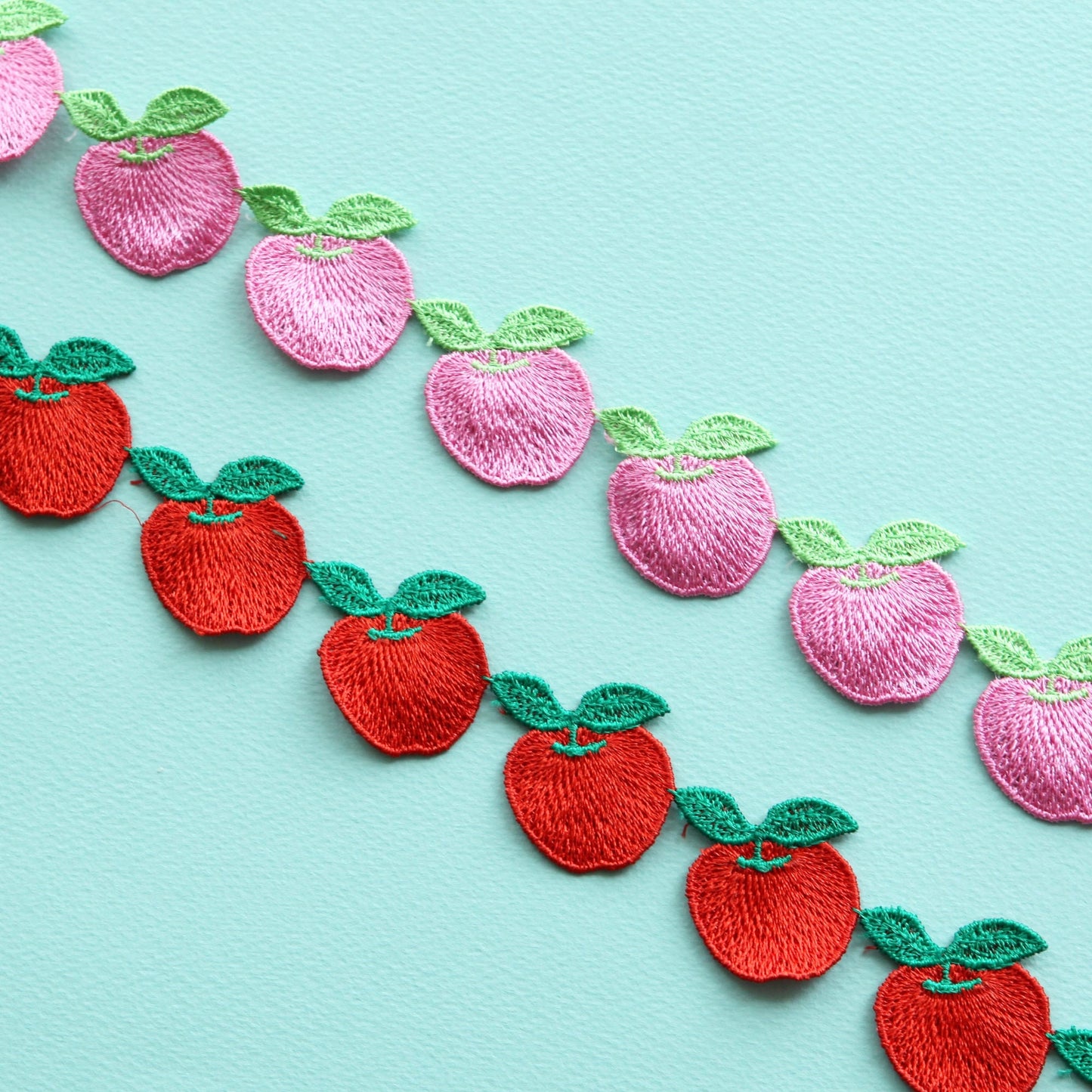 Apple-Shaped Embroidery Patch 10pcs