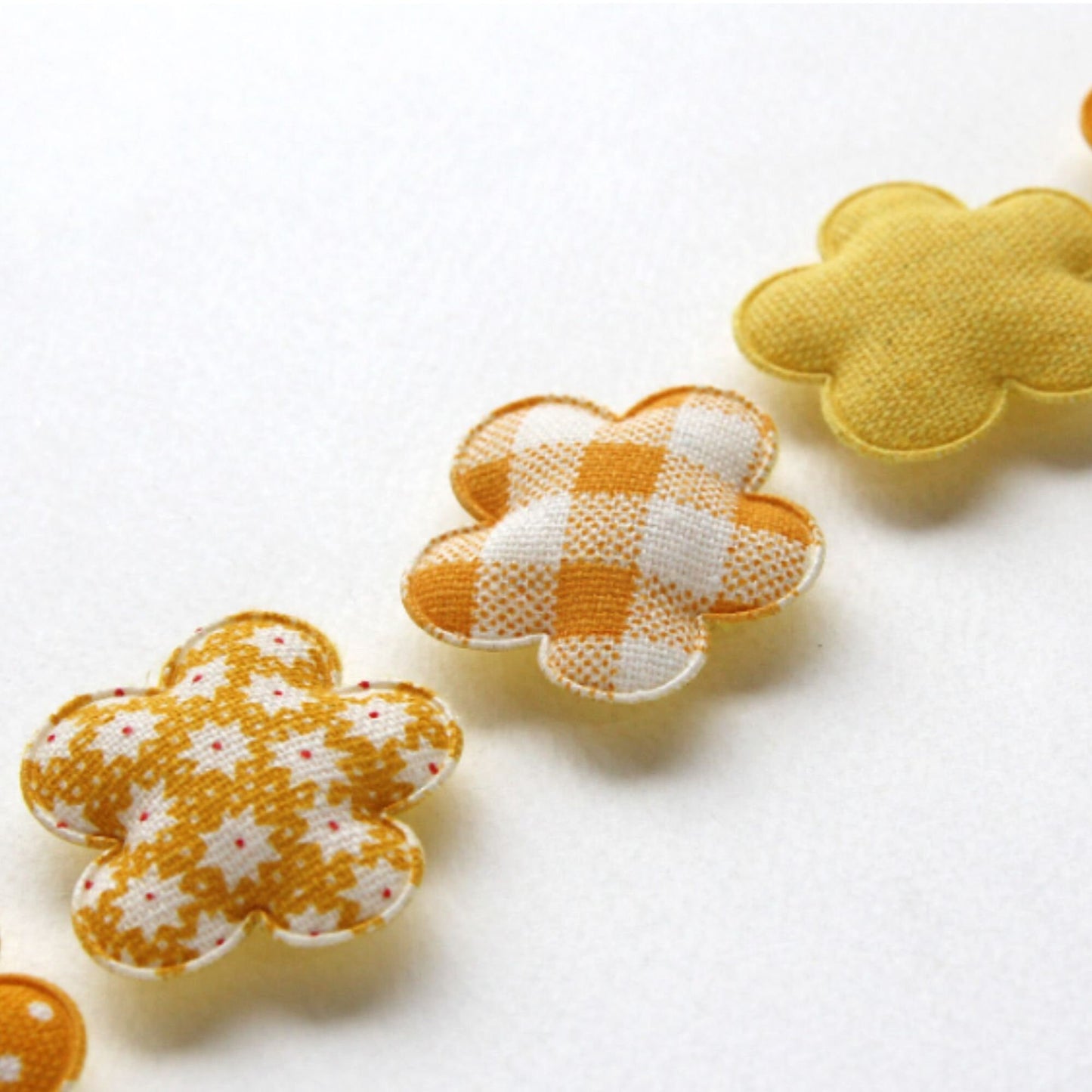 Yellow Pattern Flower Shape Padded Appliques, Haiclip Supplies 4pcs