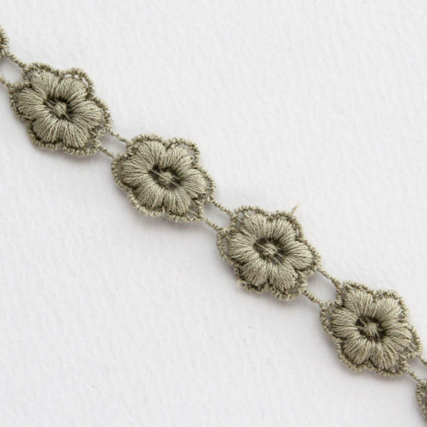 Floral Lace Trim 2/5Yard