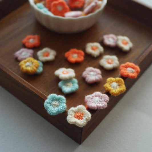 Tiny Blossom Embroidery Appliqué 10/30/50pcs