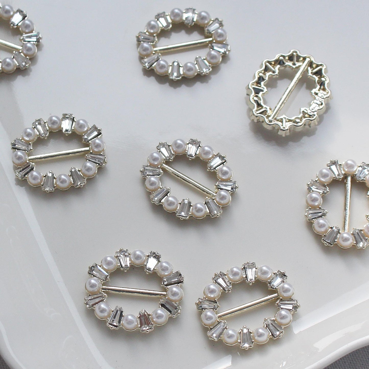 Elegant Pearl & Cubic Round Buckle 5/10/30pcs