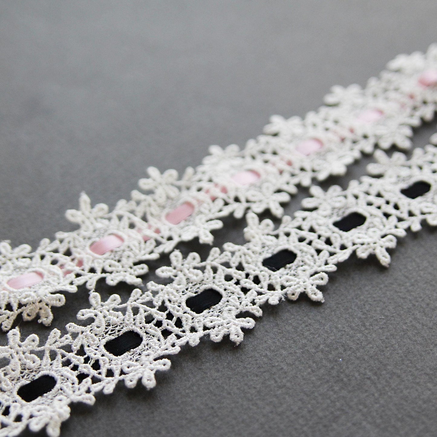 Satin Ribbon-Threaded Snowflake Lace 2/5/10Yards
