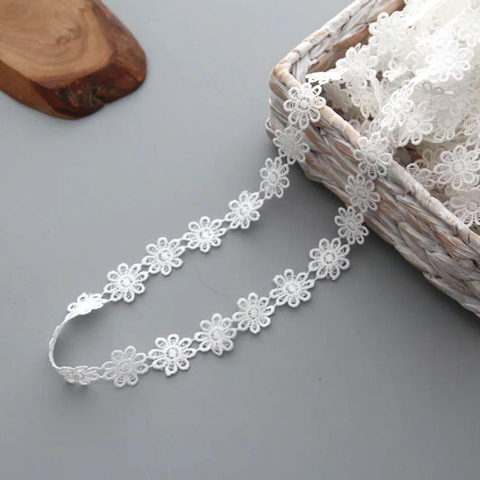 White Daisy Flower Lace 1Yards