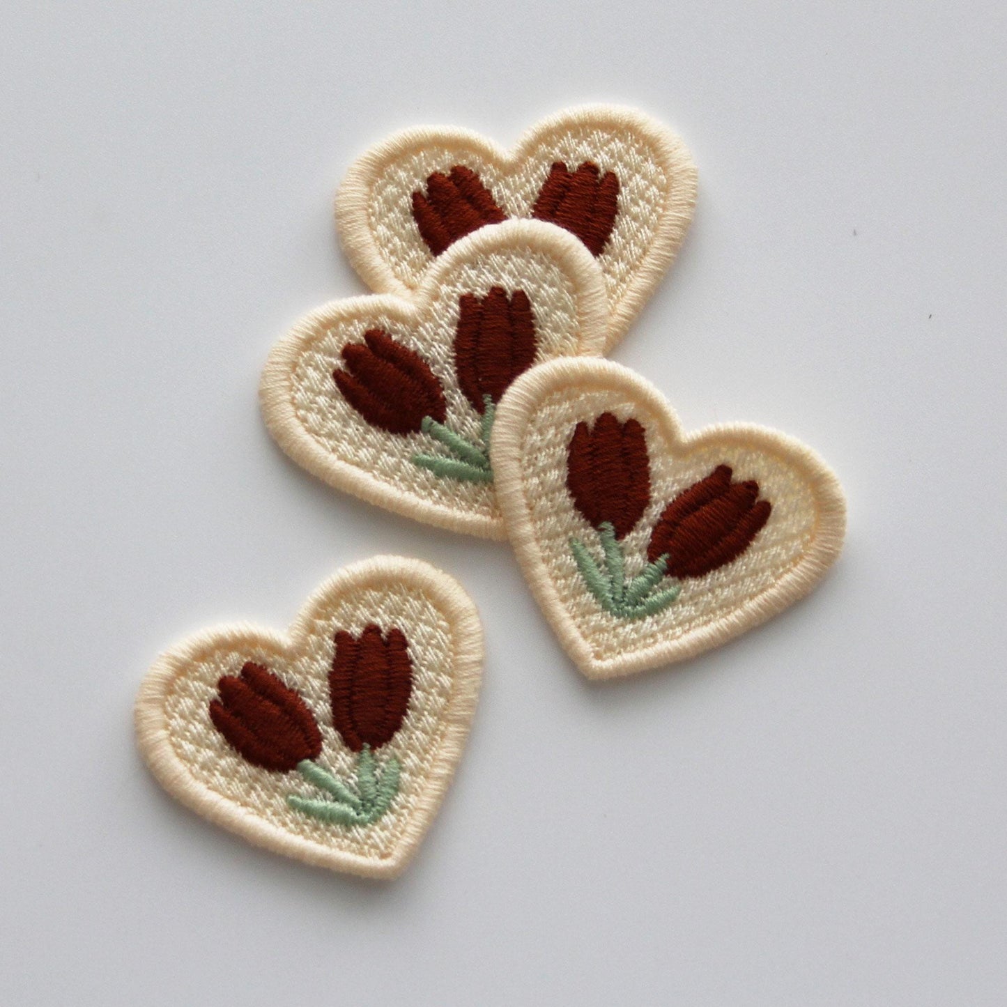 Heart Tulip Embroidered Patch, Mini Floral Heart Applique for DIY Crafts 4pcs