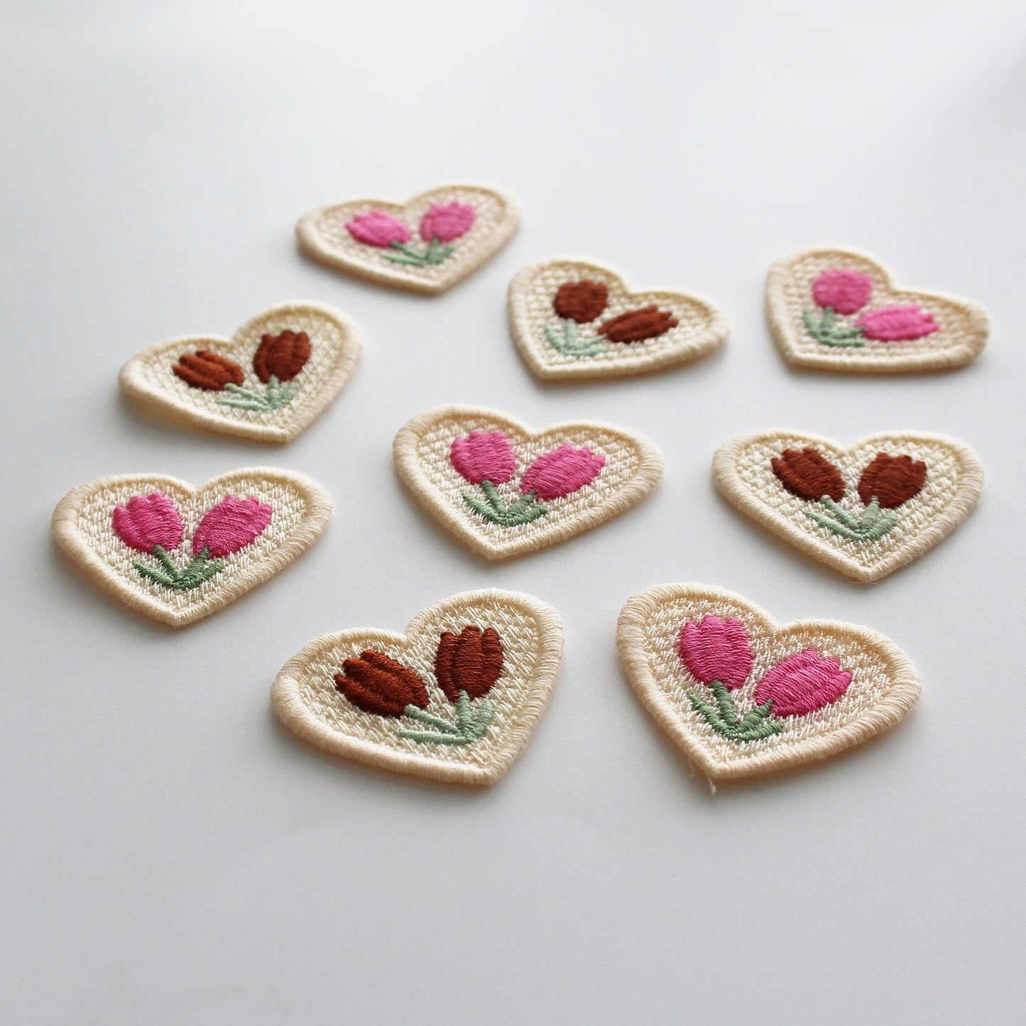 Heart Tulip Embroidered Patch, Mini Floral Heart Applique for DIY Crafts 4pcs
