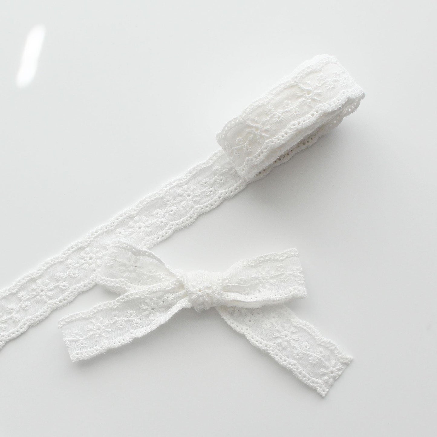 Floral Eyelet Cotton Lace Trim  0.94 inch (2.4 cm) Wide x 5Yards
