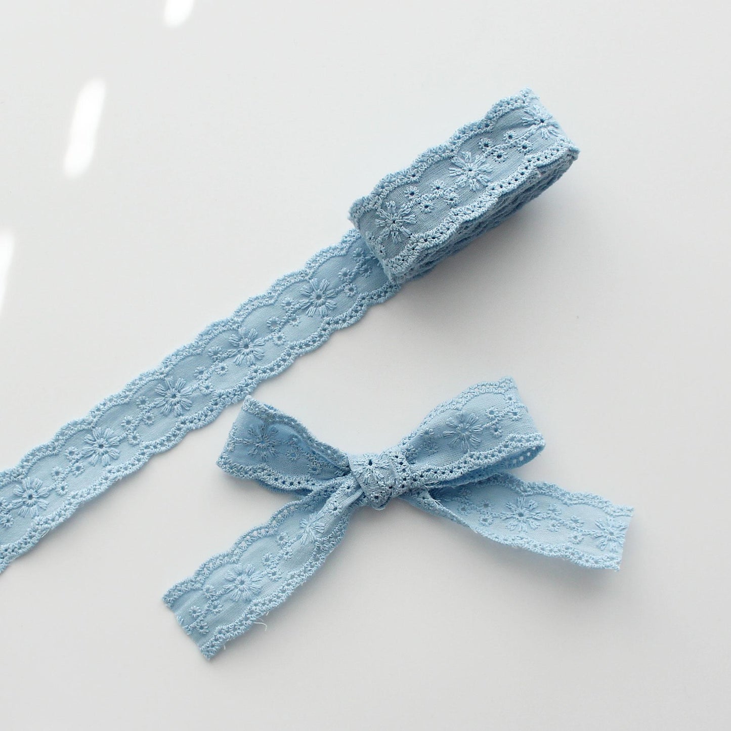 Floral Eyelet Cotton Lace Trim  0.94 inch (2.4 cm) Wide x 5Yards