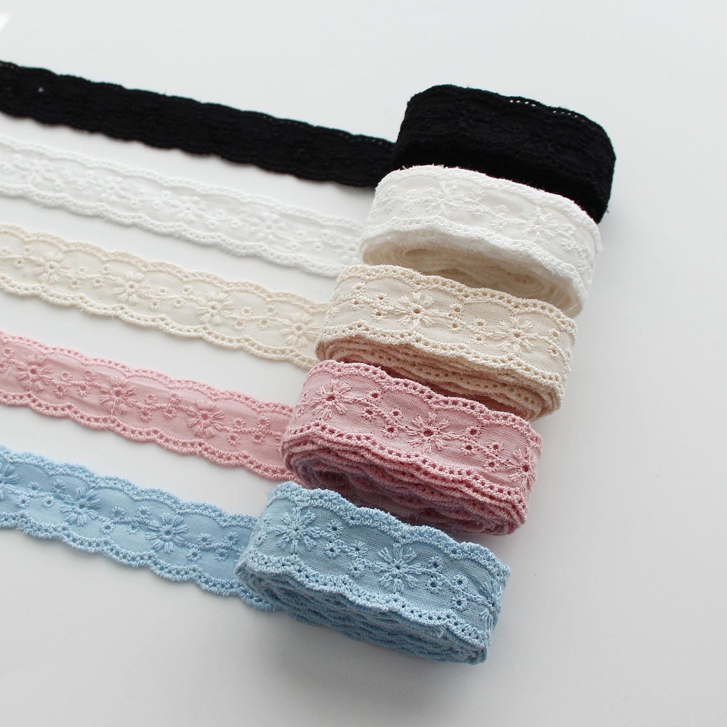 Floral Eyelet Cotton Lace Trim  0.94 inch (2.4 cm) Wide x 5Yards