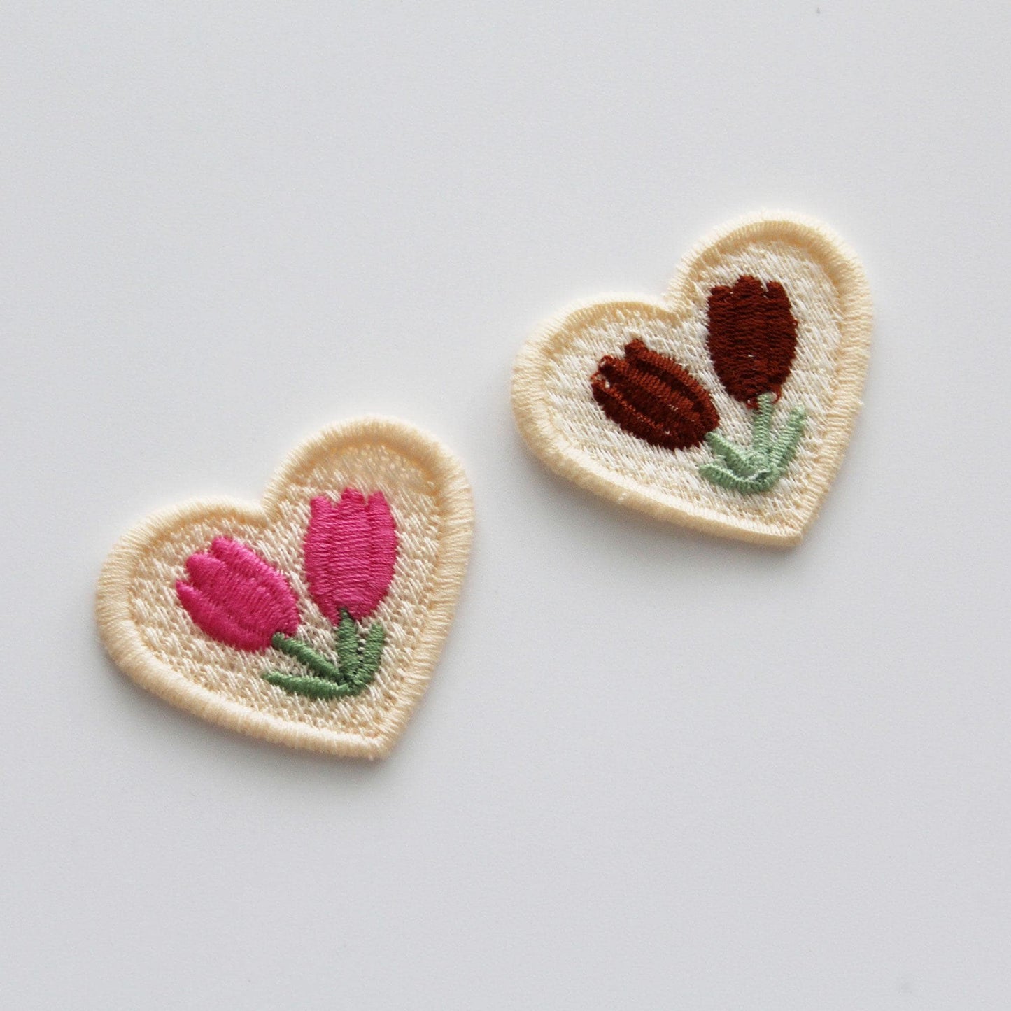 Heart Tulip Embroidered Patch, Mini Floral Heart Applique for DIY Crafts 4pcs