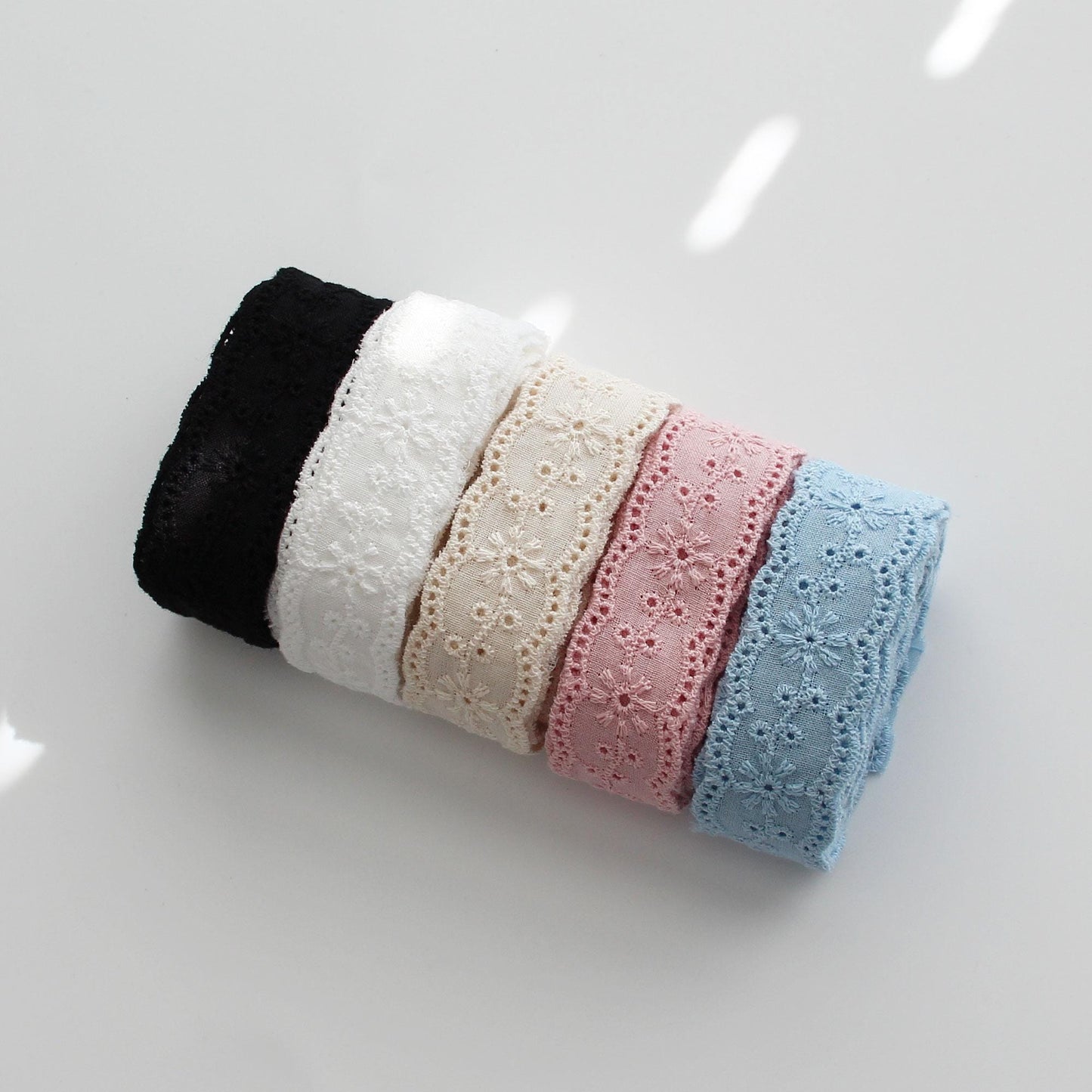 Floral Eyelet Cotton Lace Trim  0.94 inch (2.4 cm) Wide x 5Yards