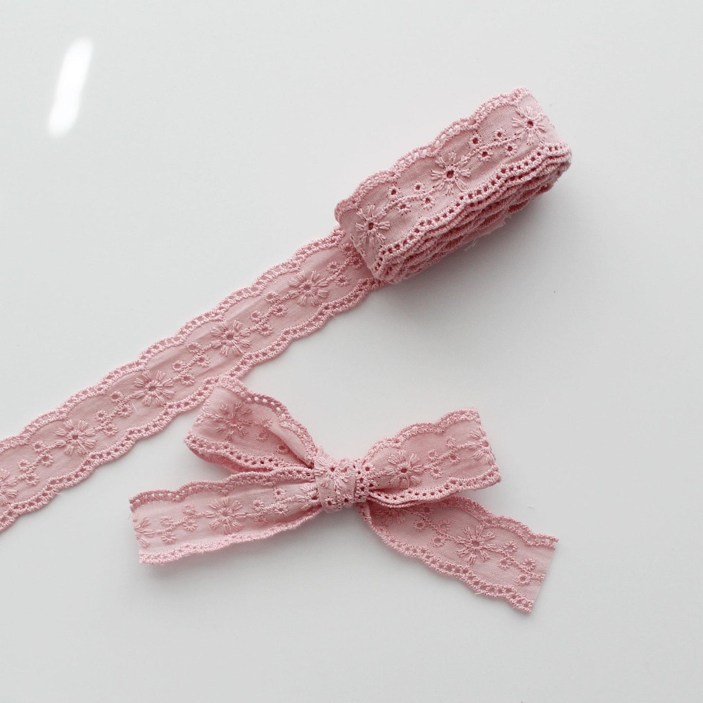 Floral Eyelet Cotton Lace Trim  0.94 inch (2.4 cm) Wide x 5Yards