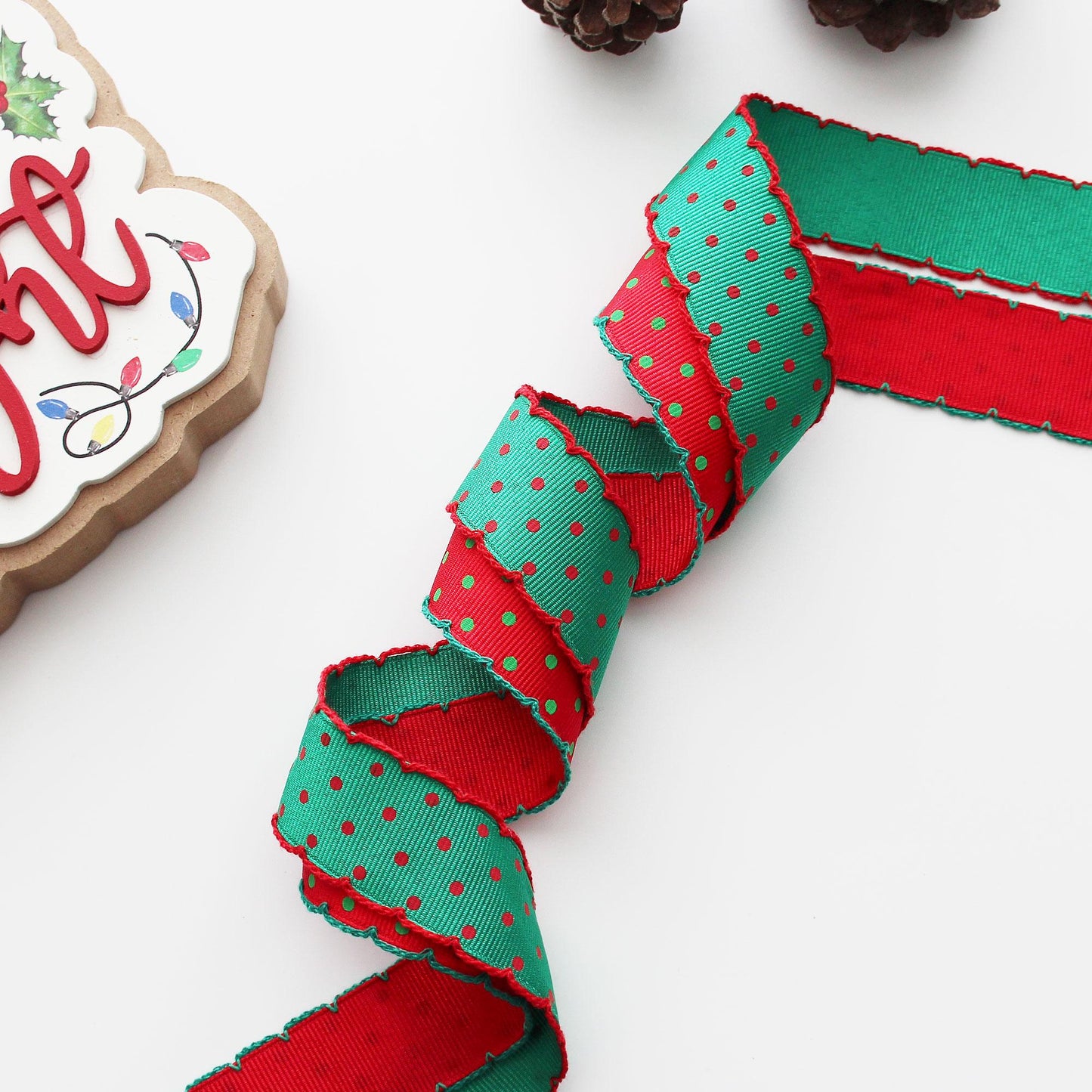 Christmas Polka Dot Scalloped Edge Ribbon  1.1"/ 1.57in x 2Yards