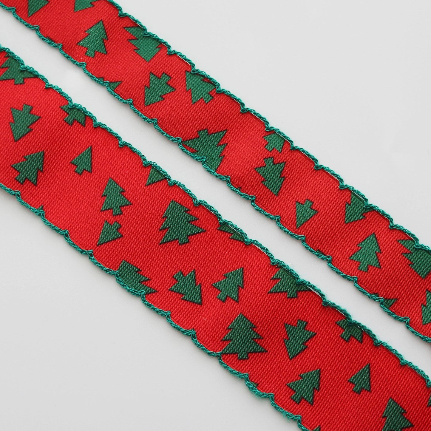 Christmas Tree Scalloped Edge Ribbon  1.1"/ 1.57in x 2Yards