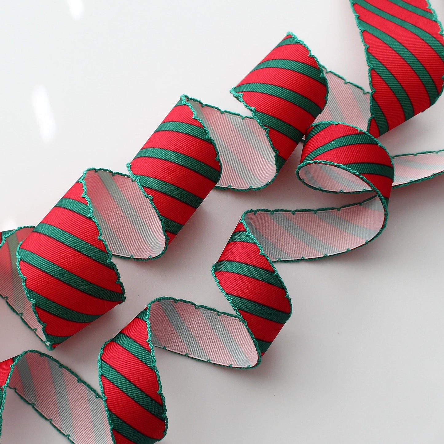 Christmas Diagonal Stripe Scalloped Edge Ribbon  1.1"/ 1.57in x 2Yards