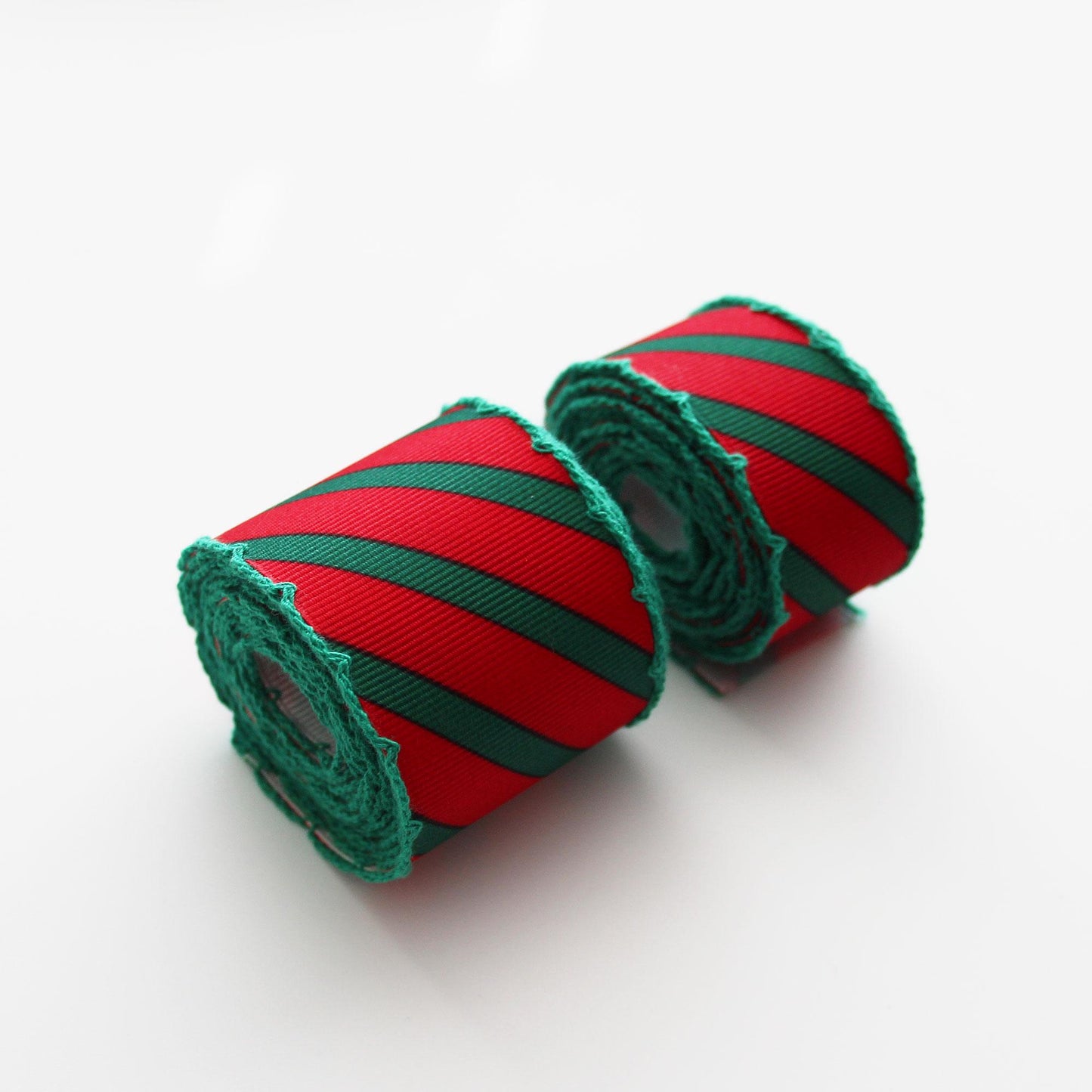 Christmas Diagonal Stripe Scalloped Edge Ribbon  1.1"/ 1.57in x 2Yards