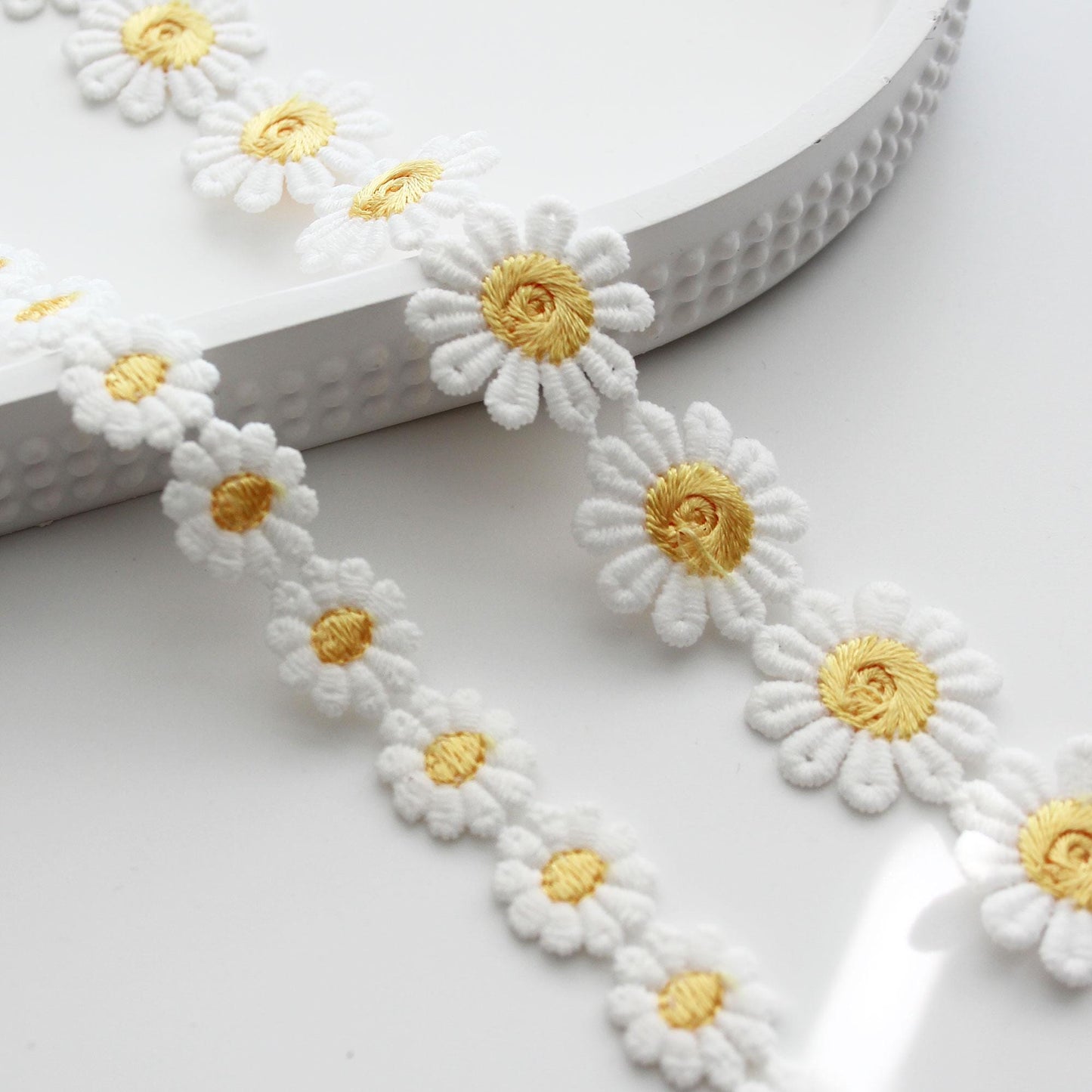 Daisy Embroidered Lace Trim 5Yards