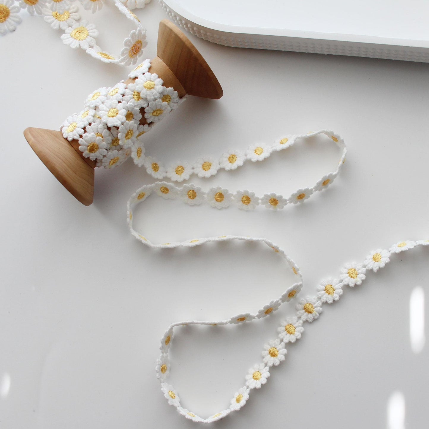 Daisy Embroidered Lace Trim 5Yards
