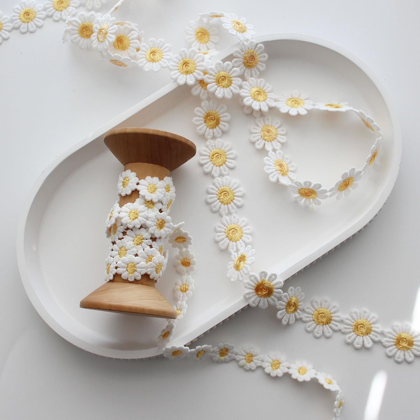 Daisy Embroidered Lace Trim 5Yards