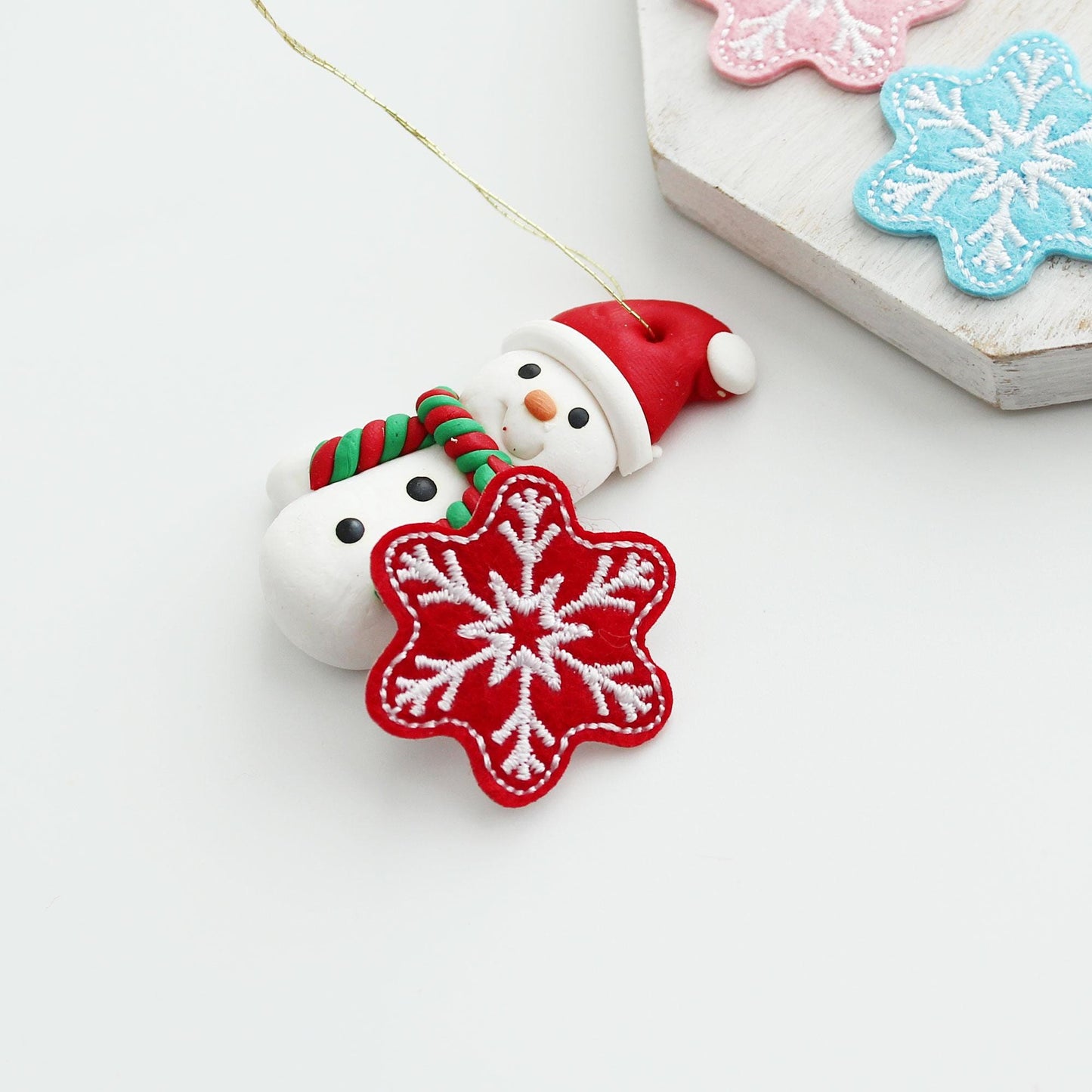 Snowflake Embroidered Patch, Winter Applique,Christmas Decoration Patch 4pcs