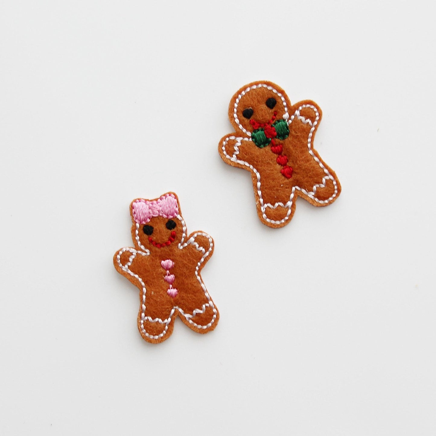 Christmas Embroidered Felt Patches, Appliques for Hair Clips, Scrapbooking, DIY Crafts 4pcs