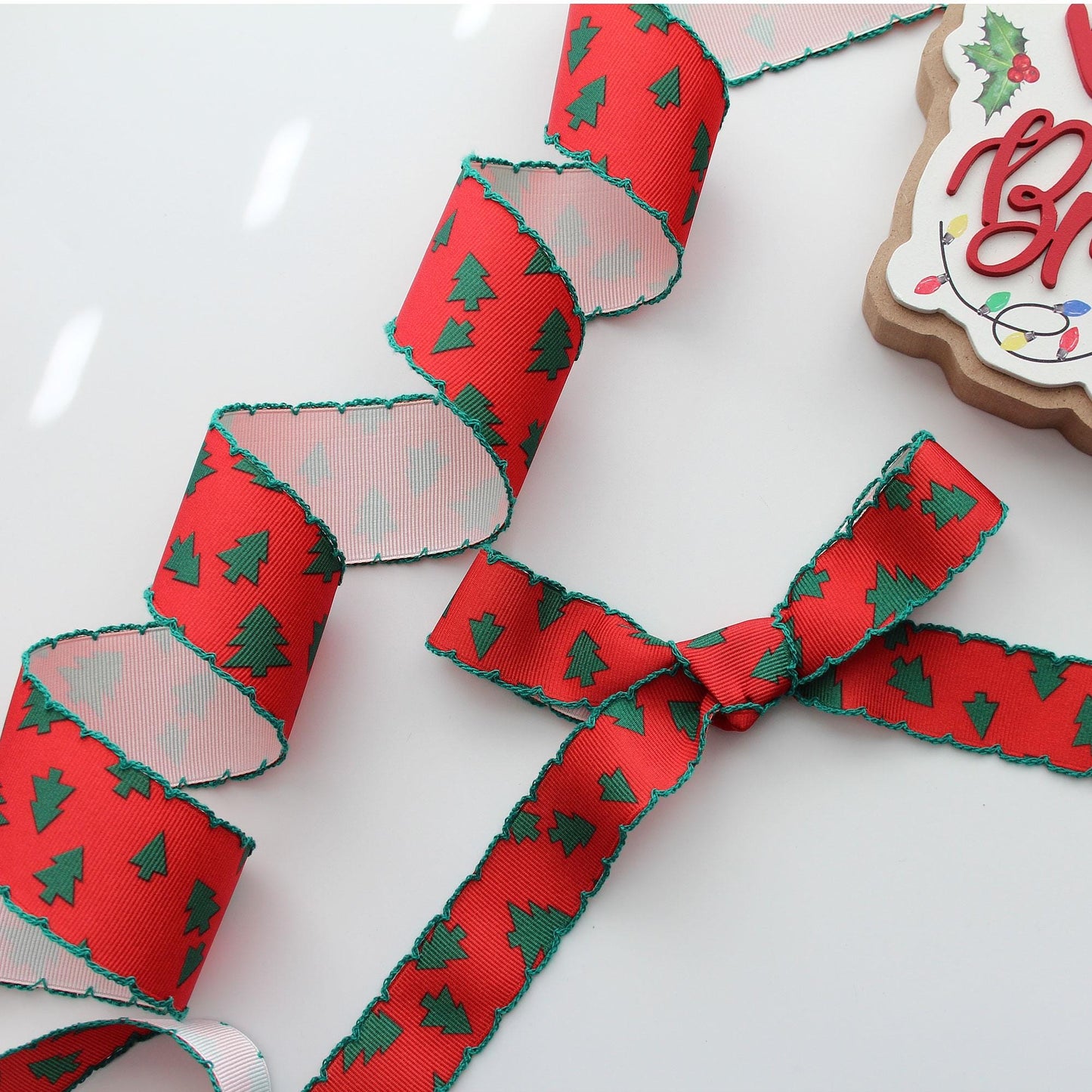 Christmas Tree Scalloped Edge Ribbon  1.1"/ 1.57in x 2Yards