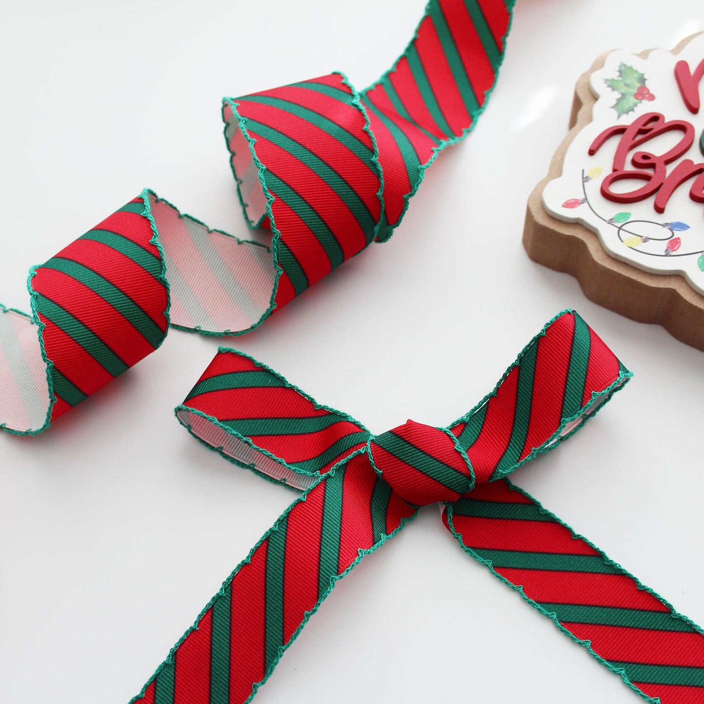 Christmas Diagonal Stripe Scalloped Edge Ribbon  1.1"/ 1.57in x 2Yards