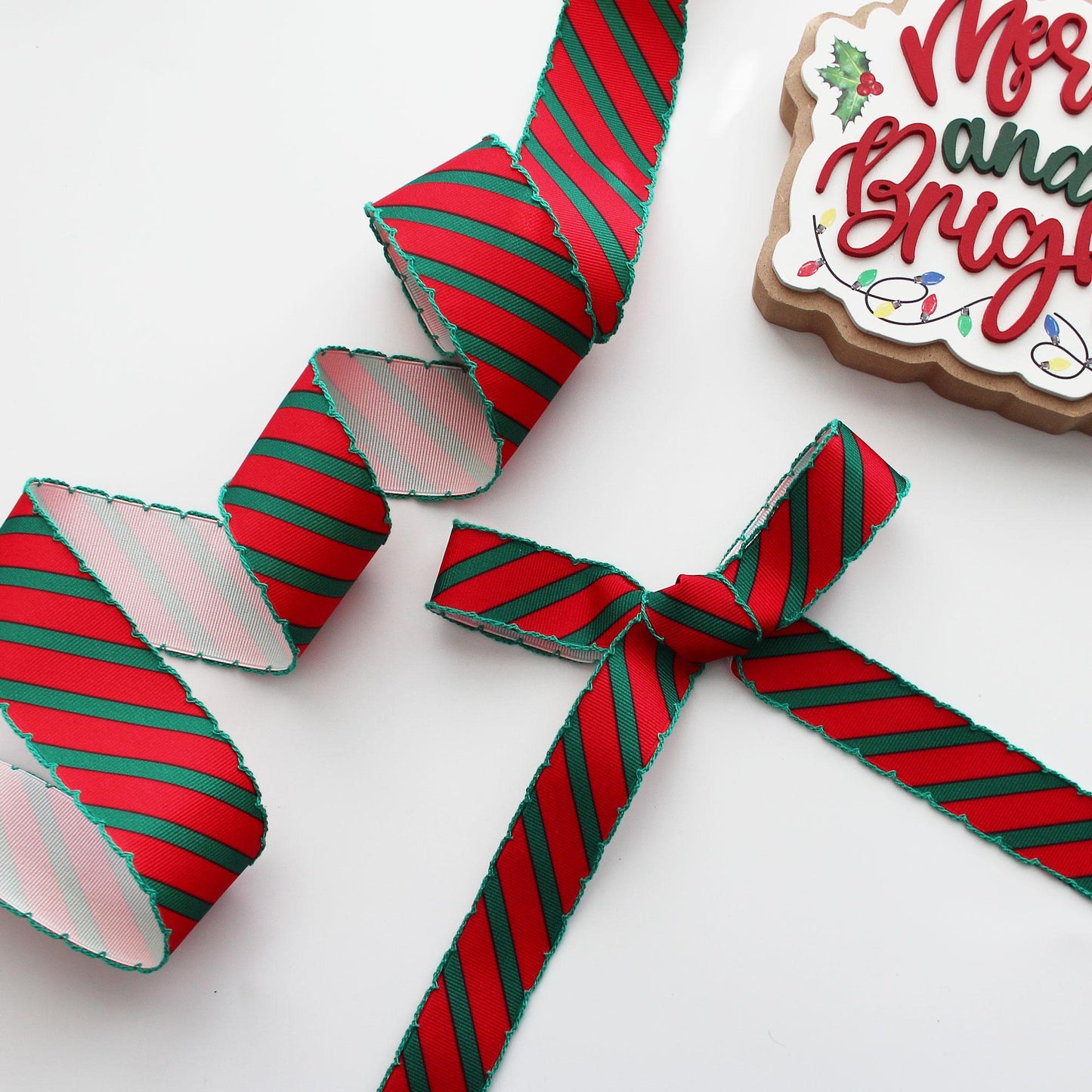 Christmas Diagonal Stripe Scalloped Edge Ribbon  1.1"/ 1.57in x 2Yards